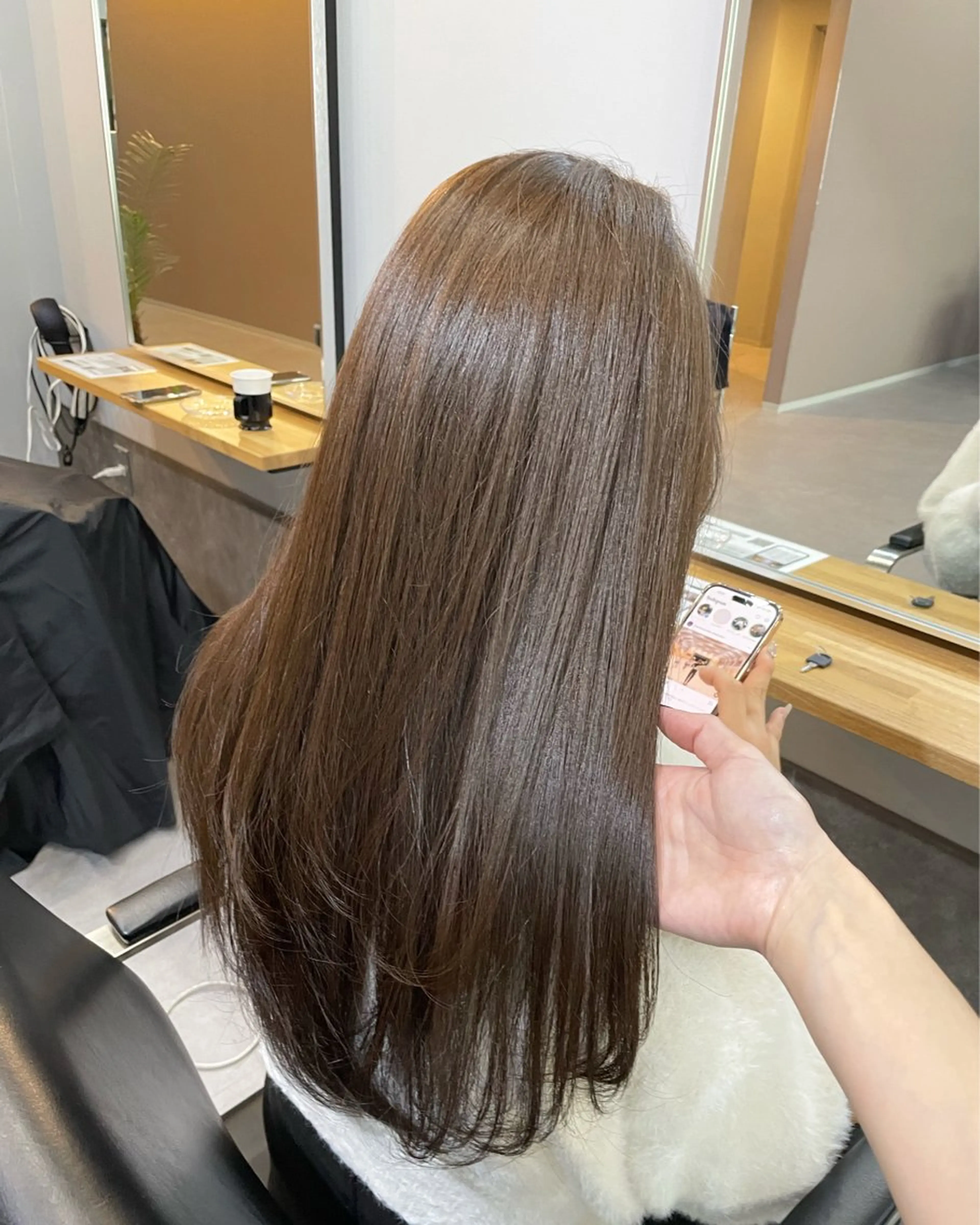 ロング カラー ミルクティーベージュ ❤︎レイヤー　MIAのヘアスタイル