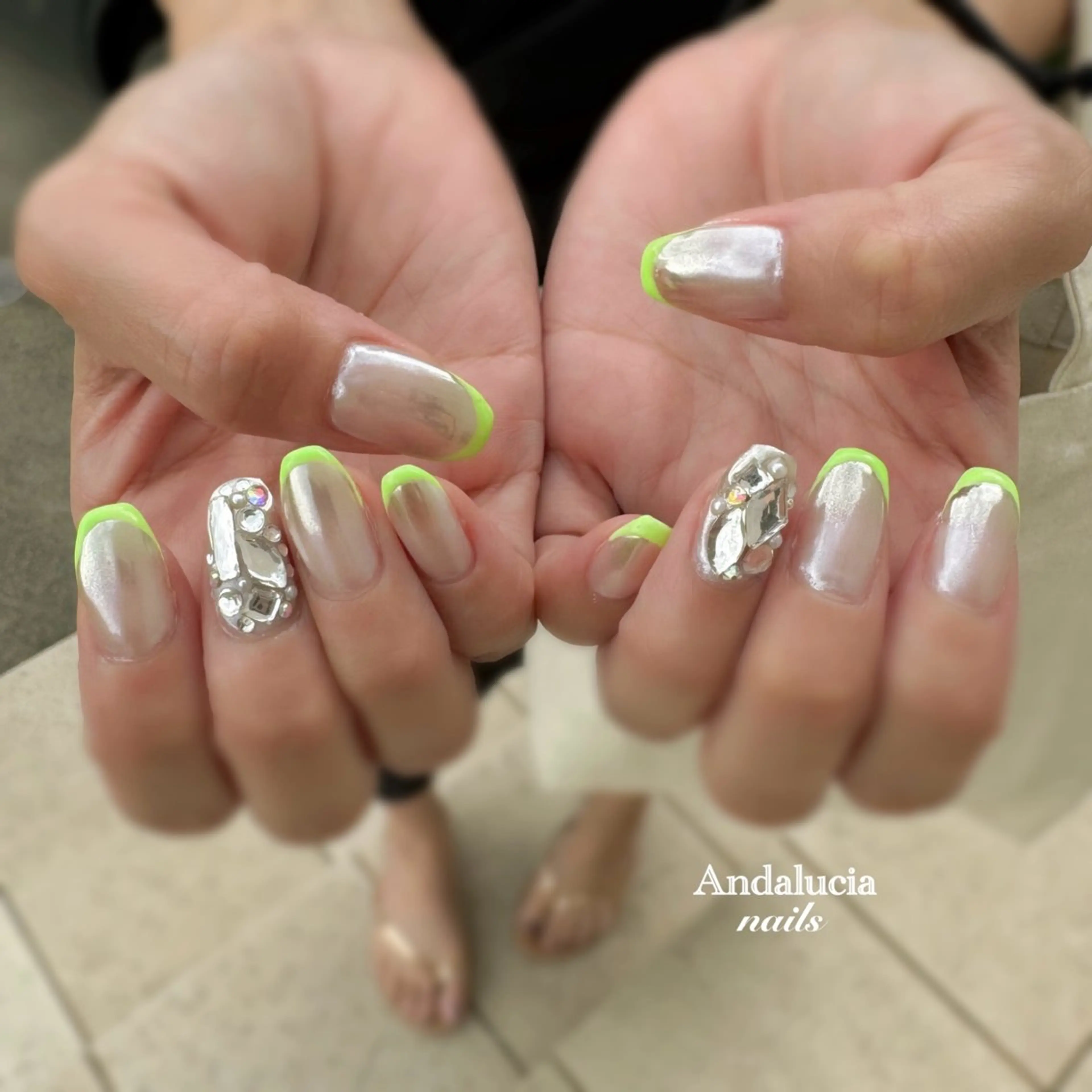 ネイル フレンチネイル ミラーネイル シルバー ハンドネイル Andalucia nailsのネイルデザイン