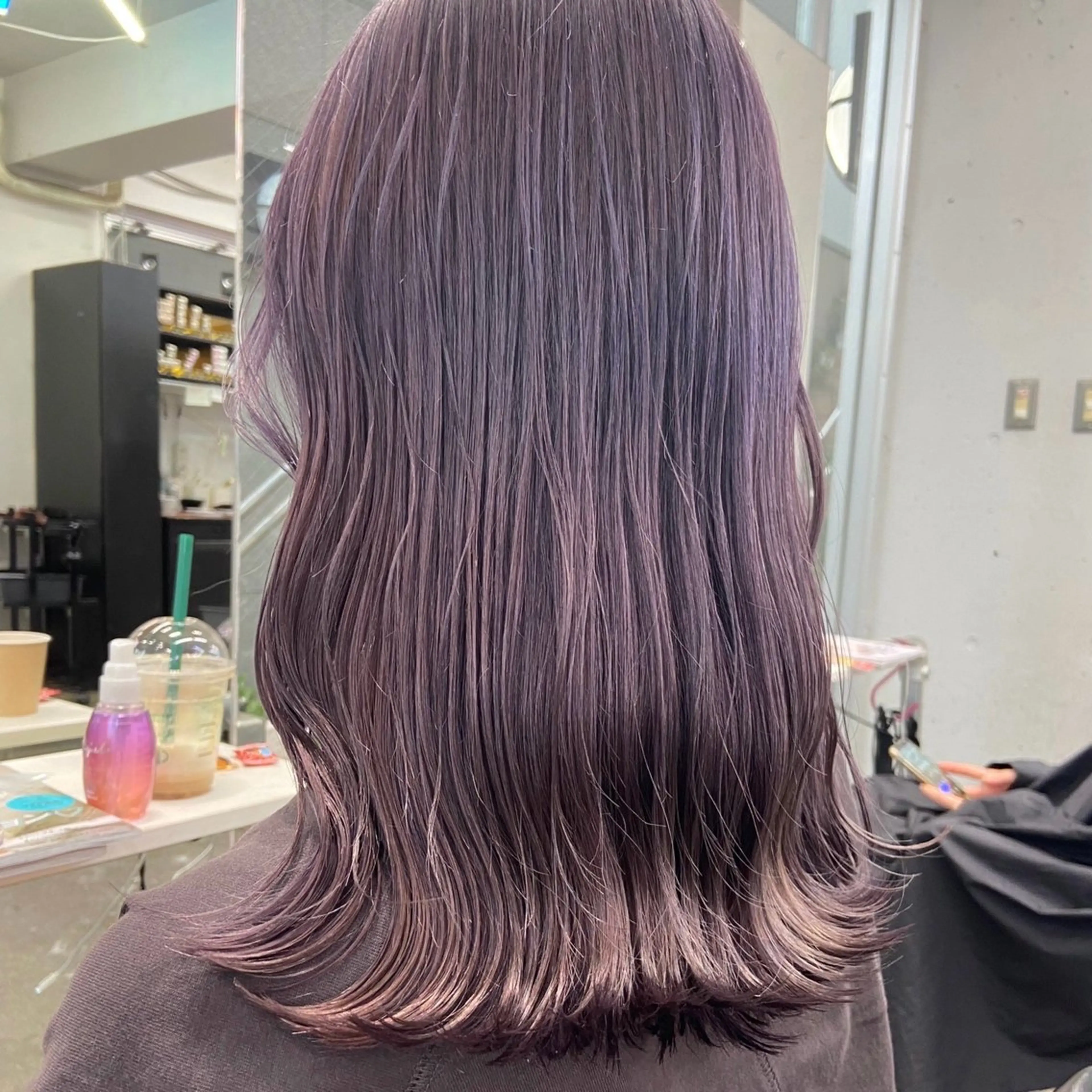 カラー ヘアカラー トリートメント 艶髪ハイトーン× ボブ🥣アイネのヘアスタイル