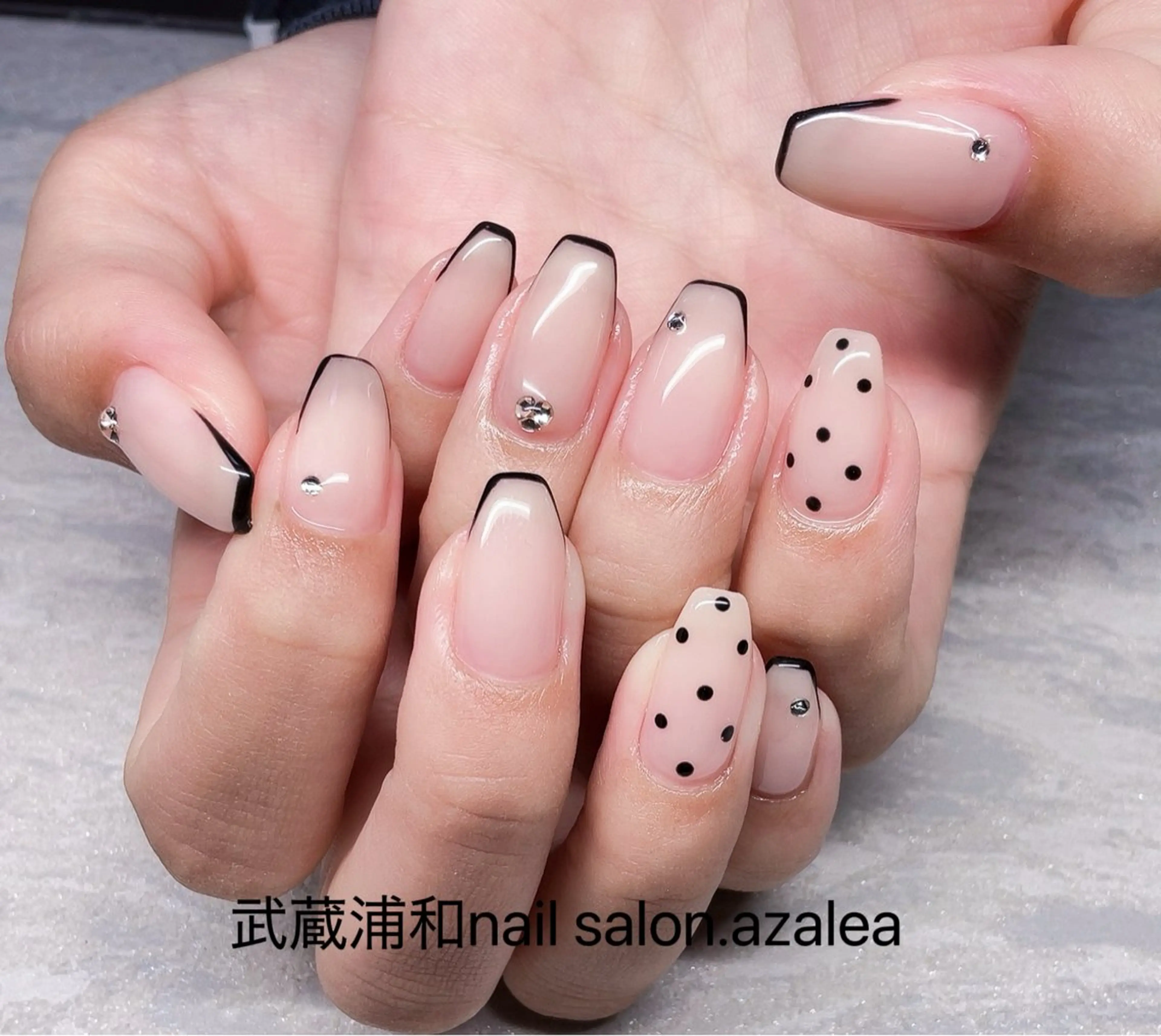 ネイル ハンドネイル R inのネイルデザイン