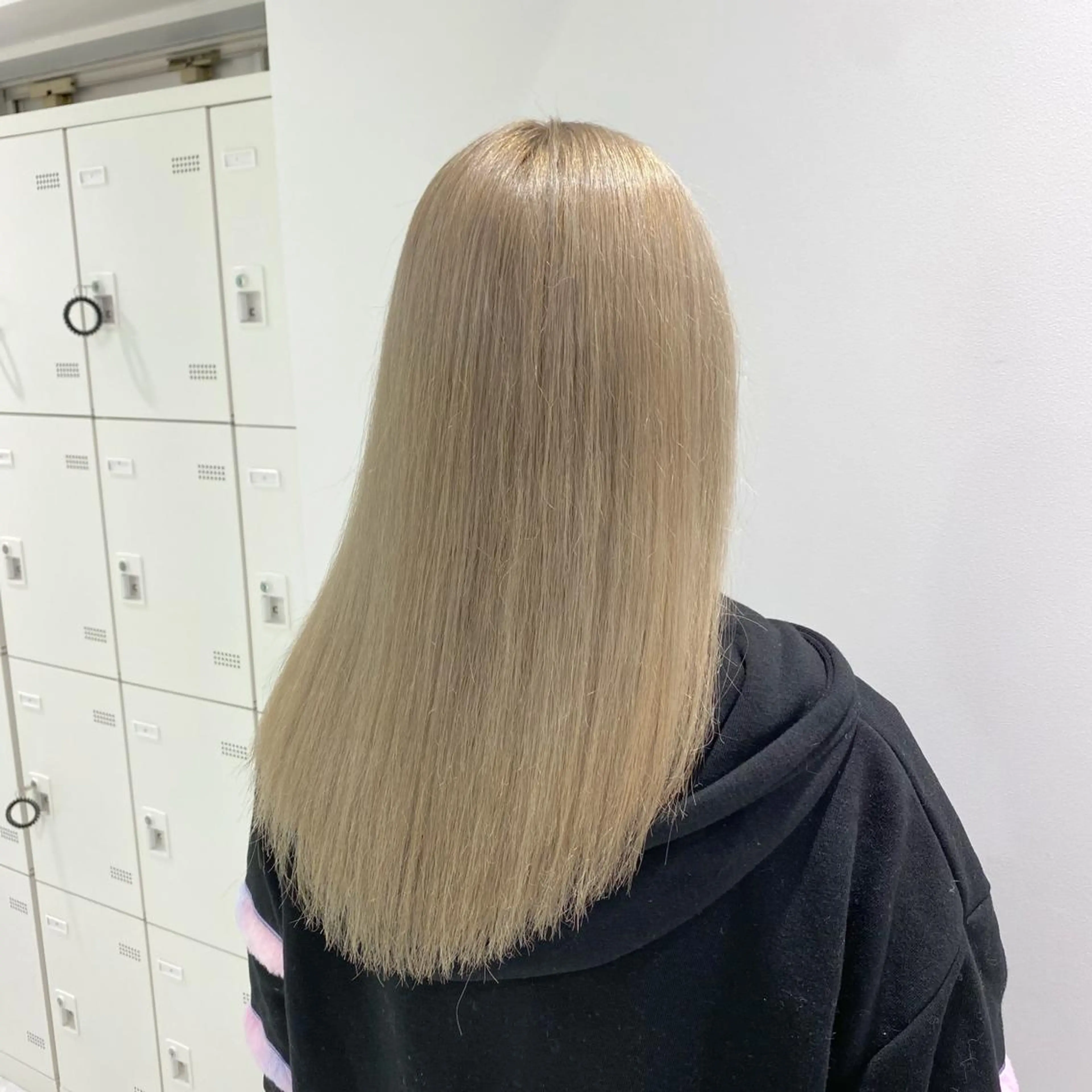 ロング カラー エフェクトブリーチ 🌟前澤啓太朗のヘアスタイル