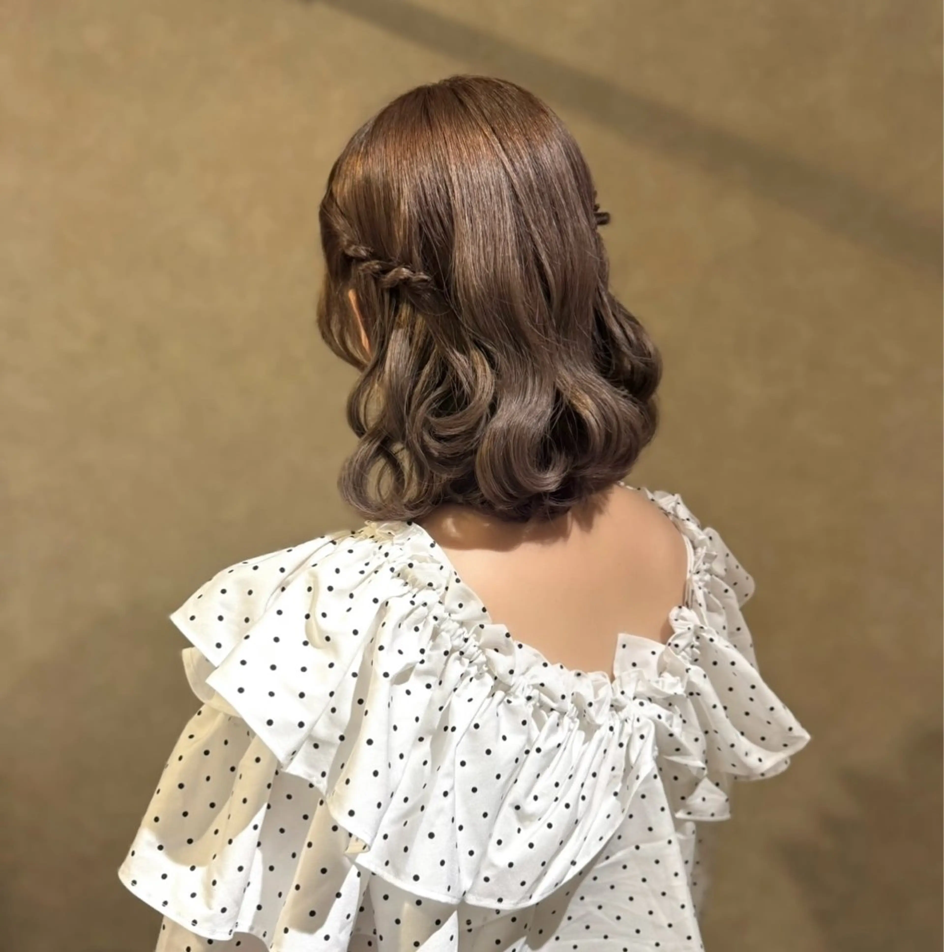 カラー ヘアアレンジ ベージュカラー ブリーチ ヘアカラー ヘアセット 海音 心斎橋美容室のヘアスタイル