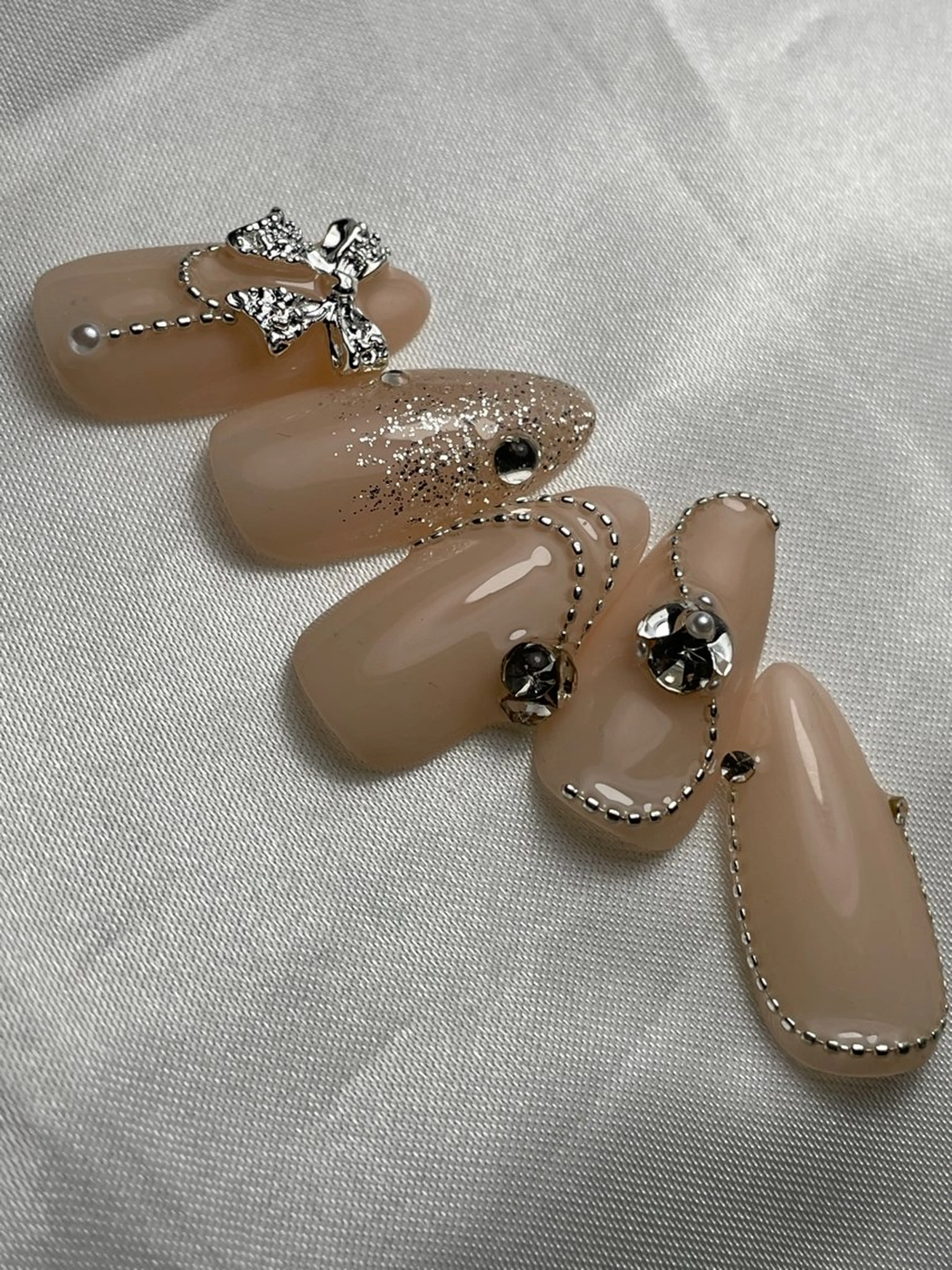 ネイル 韓国ネイル リボン シンプルネイル Bavardage Nailのネイルデザイン