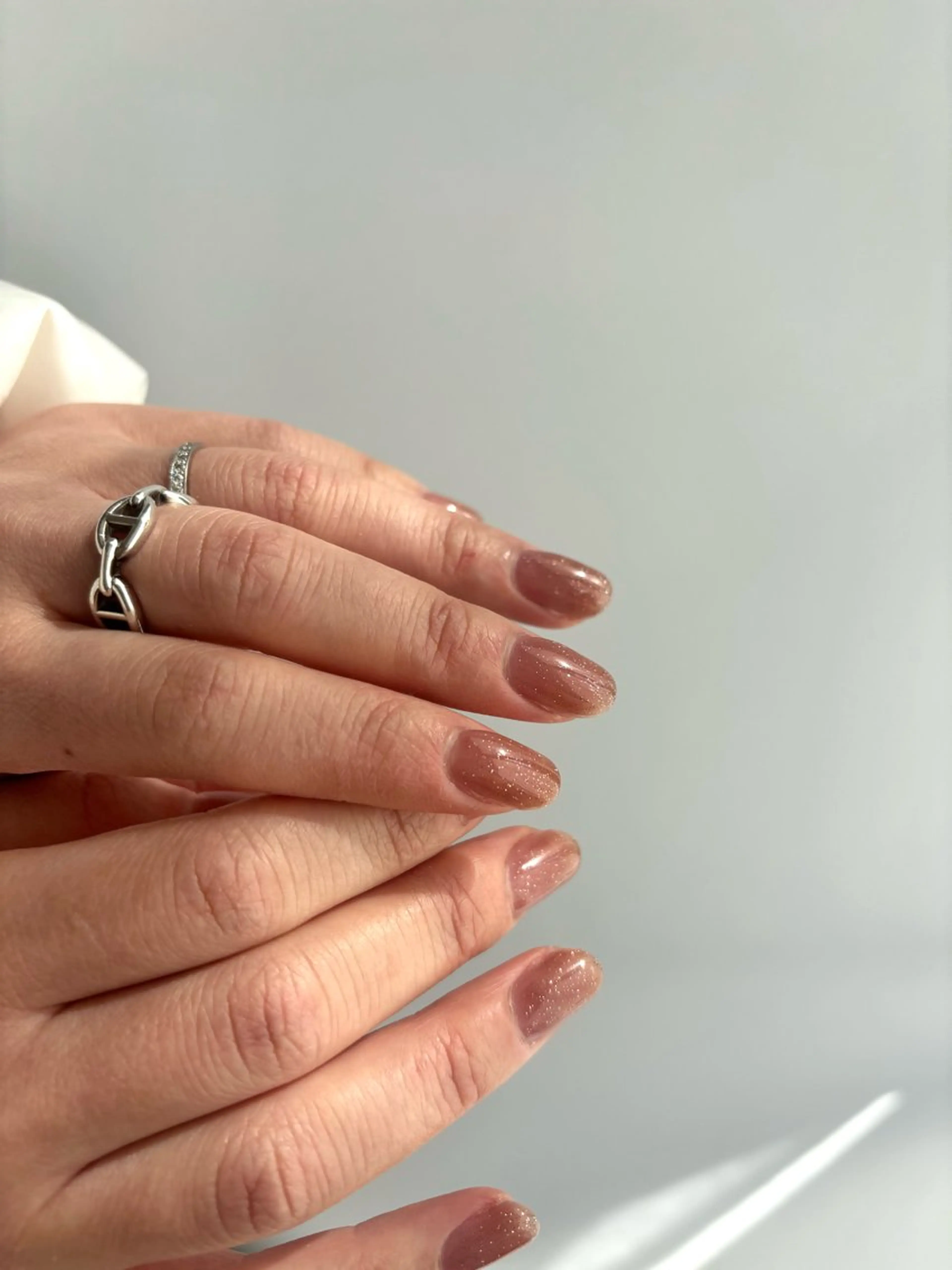 ネイル ラメ(グリッター) 赤色 ハンドネイル Elio 国泰寺のネイルデザイン