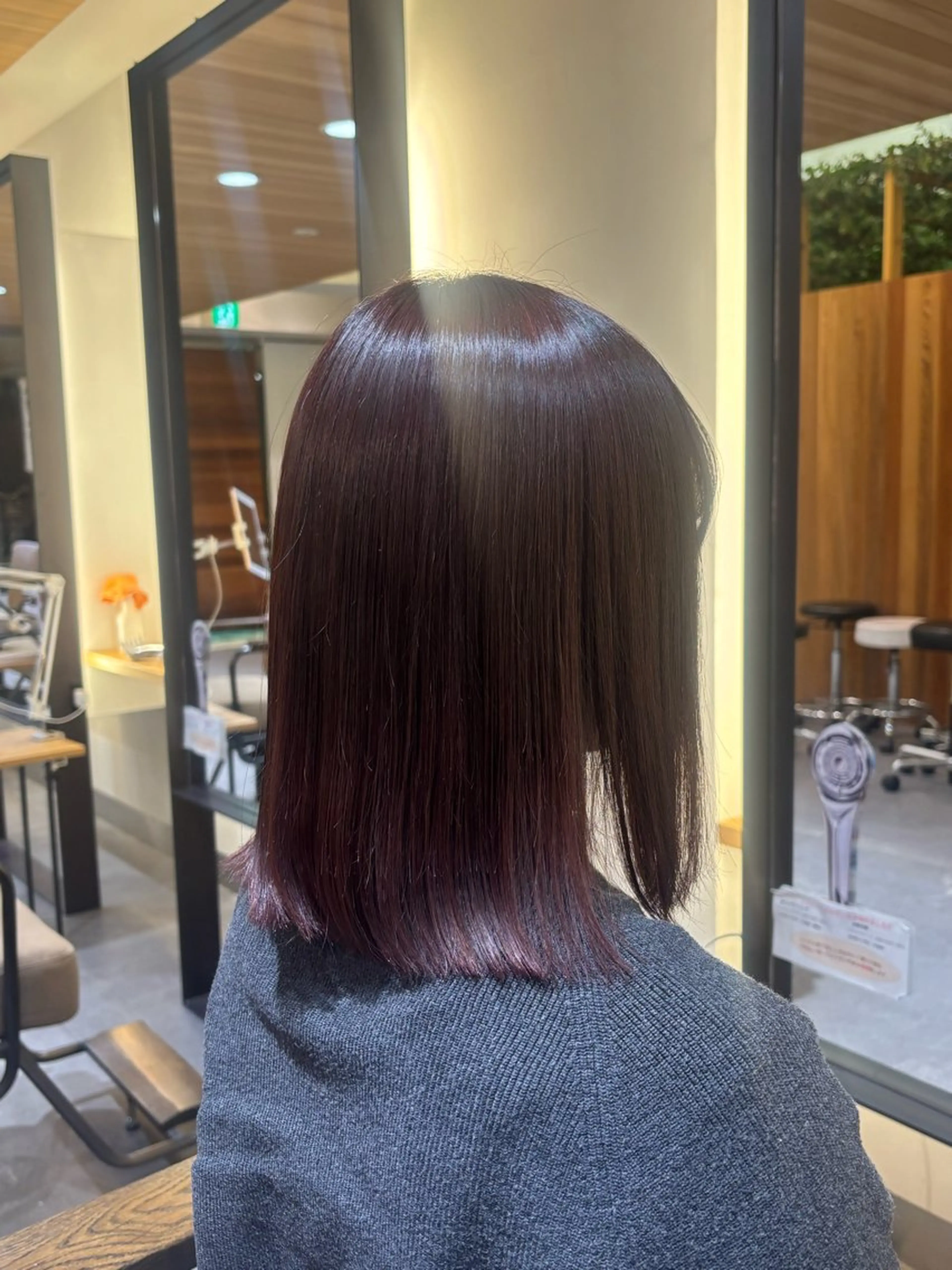 ミディアム カラー 鈴木 沙都のヘアスタイル