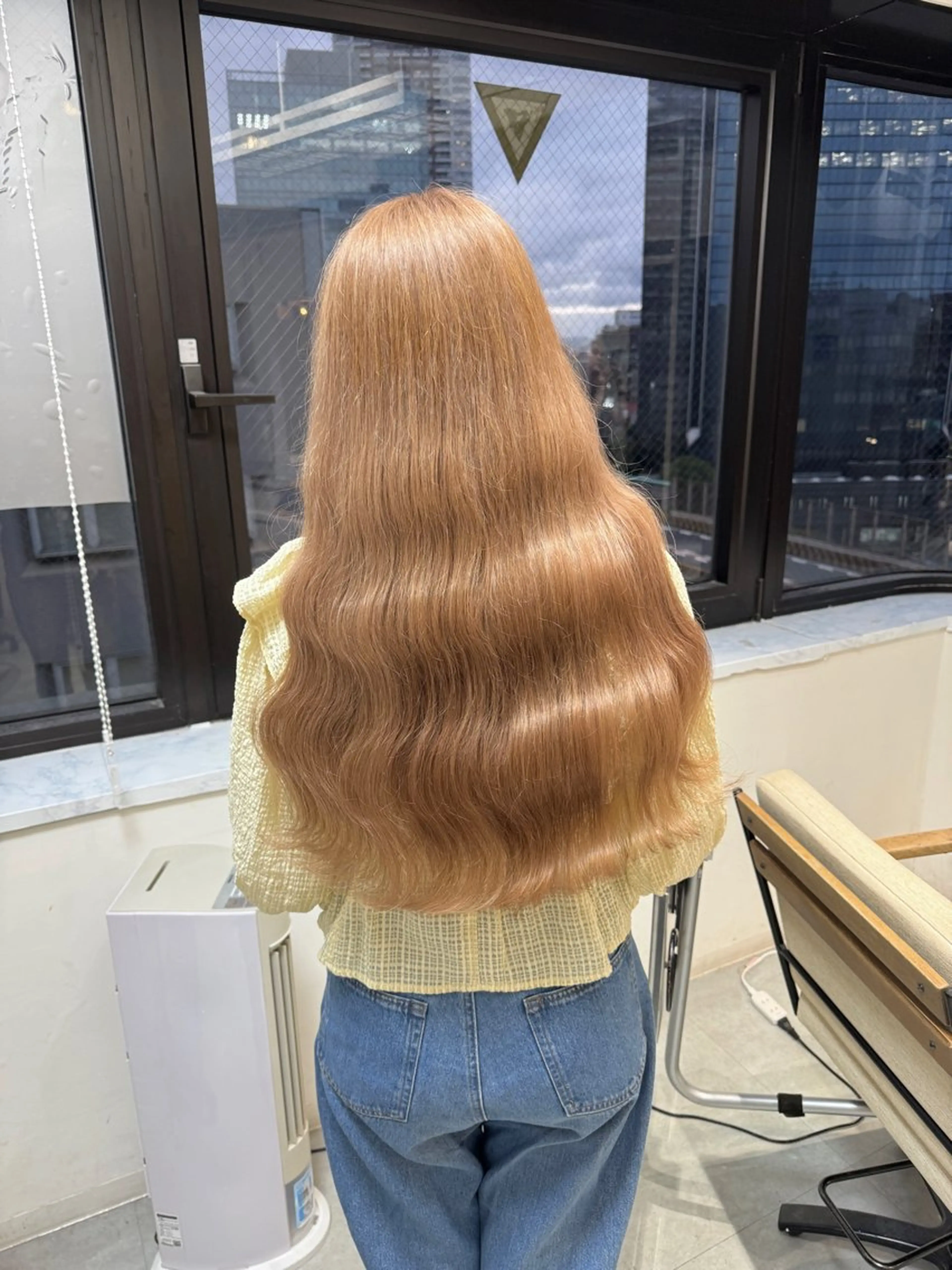 ロング カラー ベージュカラー ブリーチ ヘアカラー トリートメント fuka/梅田/ ミルクティーベージュのヘアスタイル