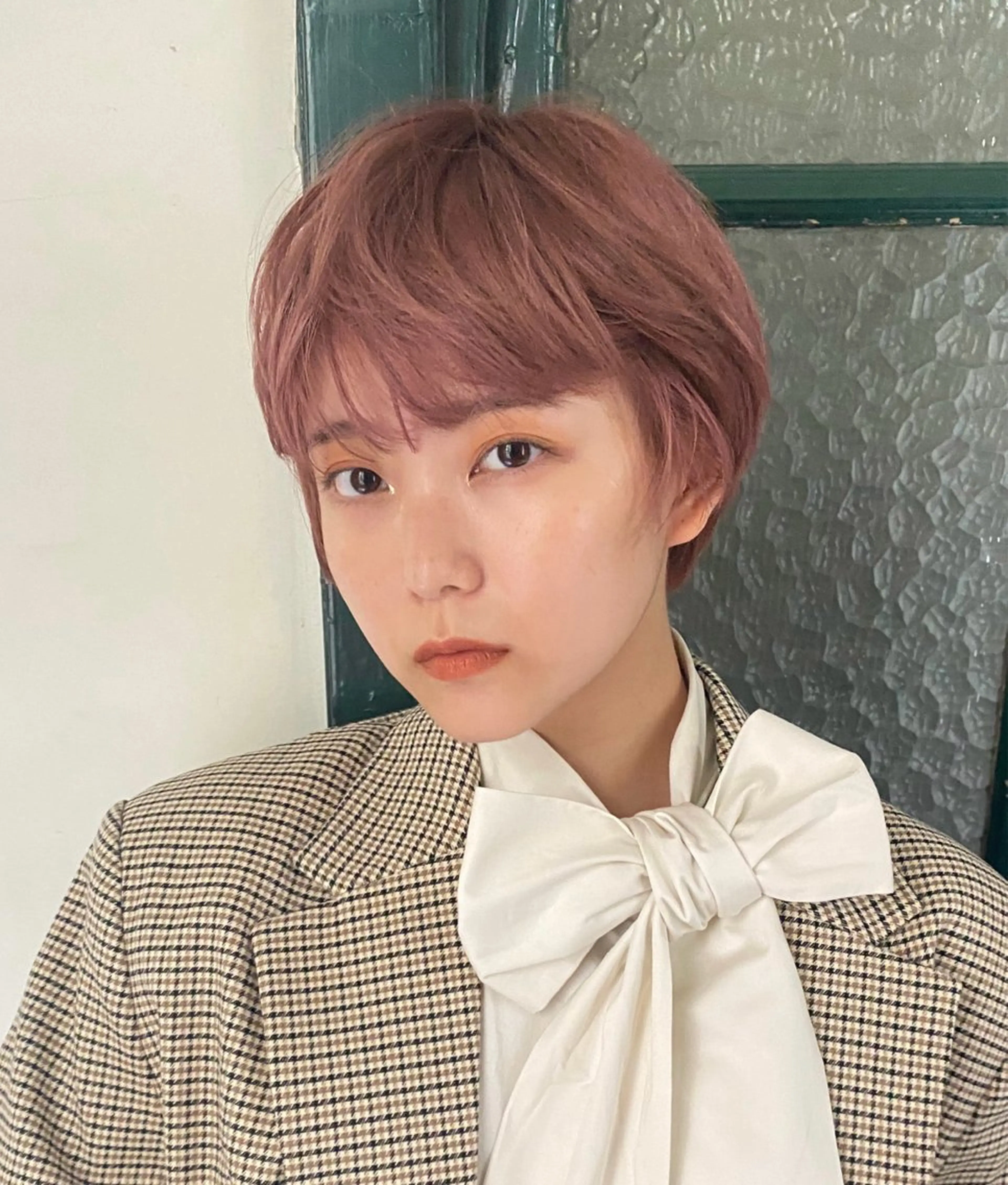 【予約リクエスト限定🌟】ピンクベージュ系ブリーチカラー+カット(ボブorウルフorショート)+撮影モデルの写真