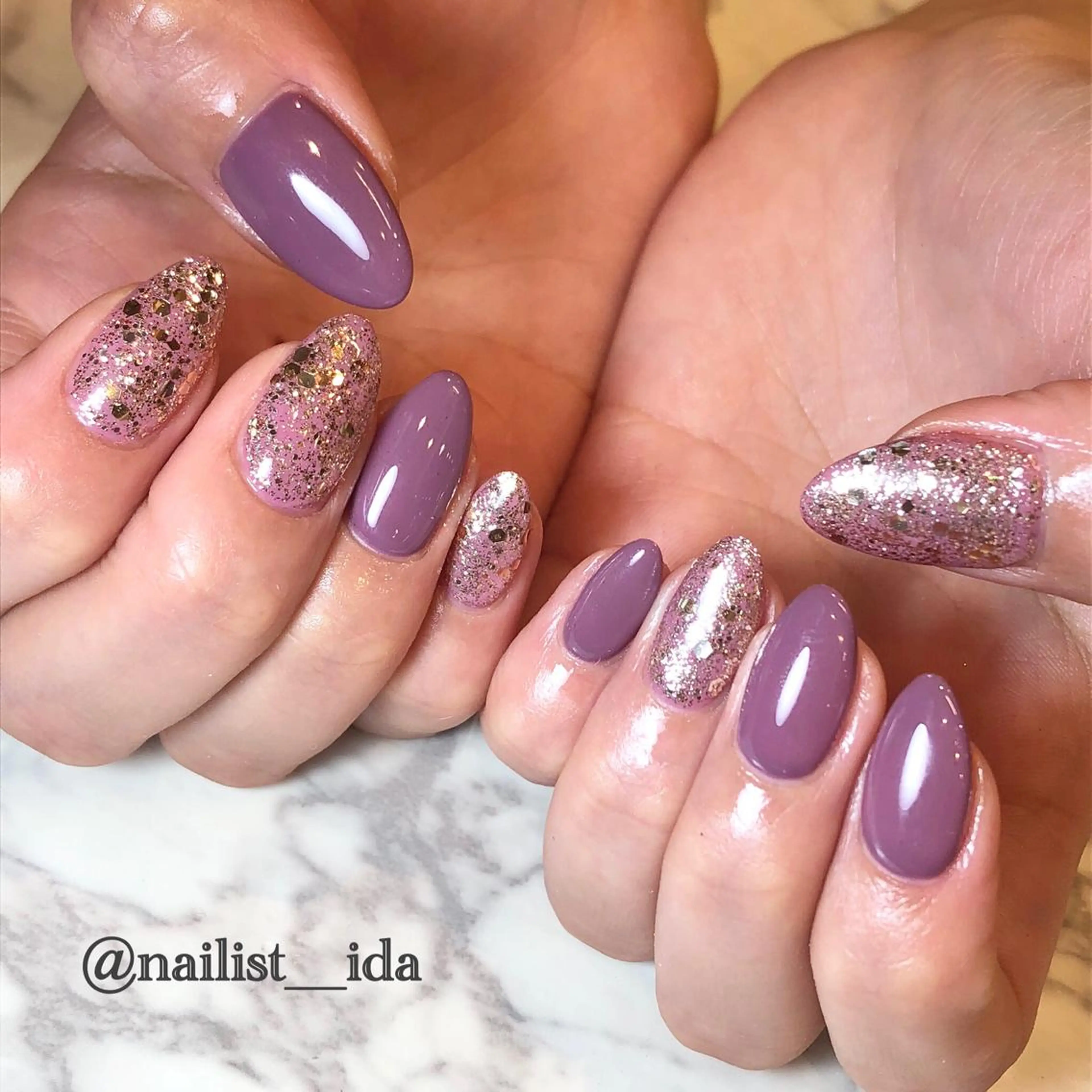 ネイル ラメ(グリッター) ワンカラーネイル Arowa 伊田のネイルデザイン