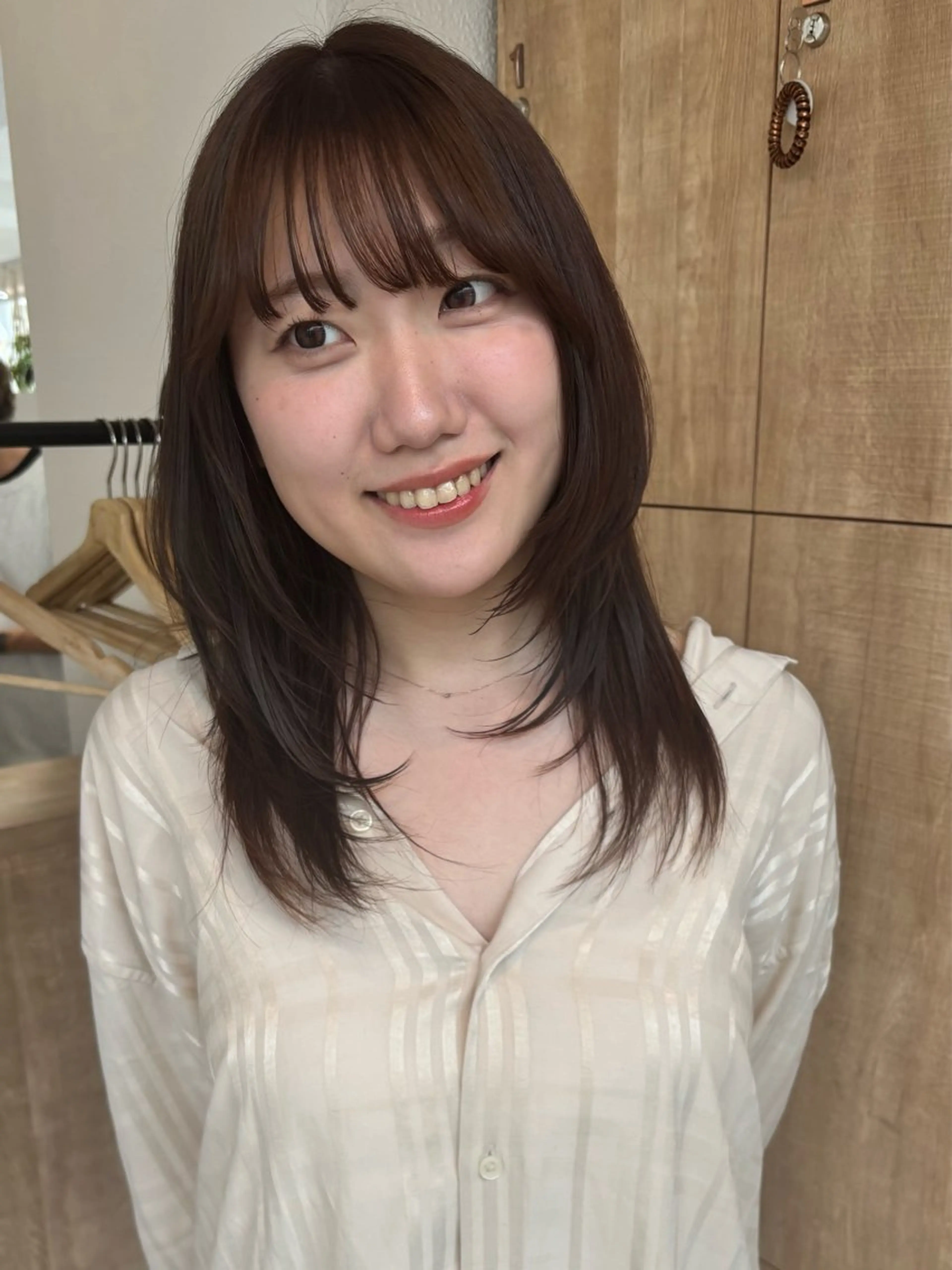 セミロング ハッシュカット ヘアカラー 盛田 望来のヘアスタイル