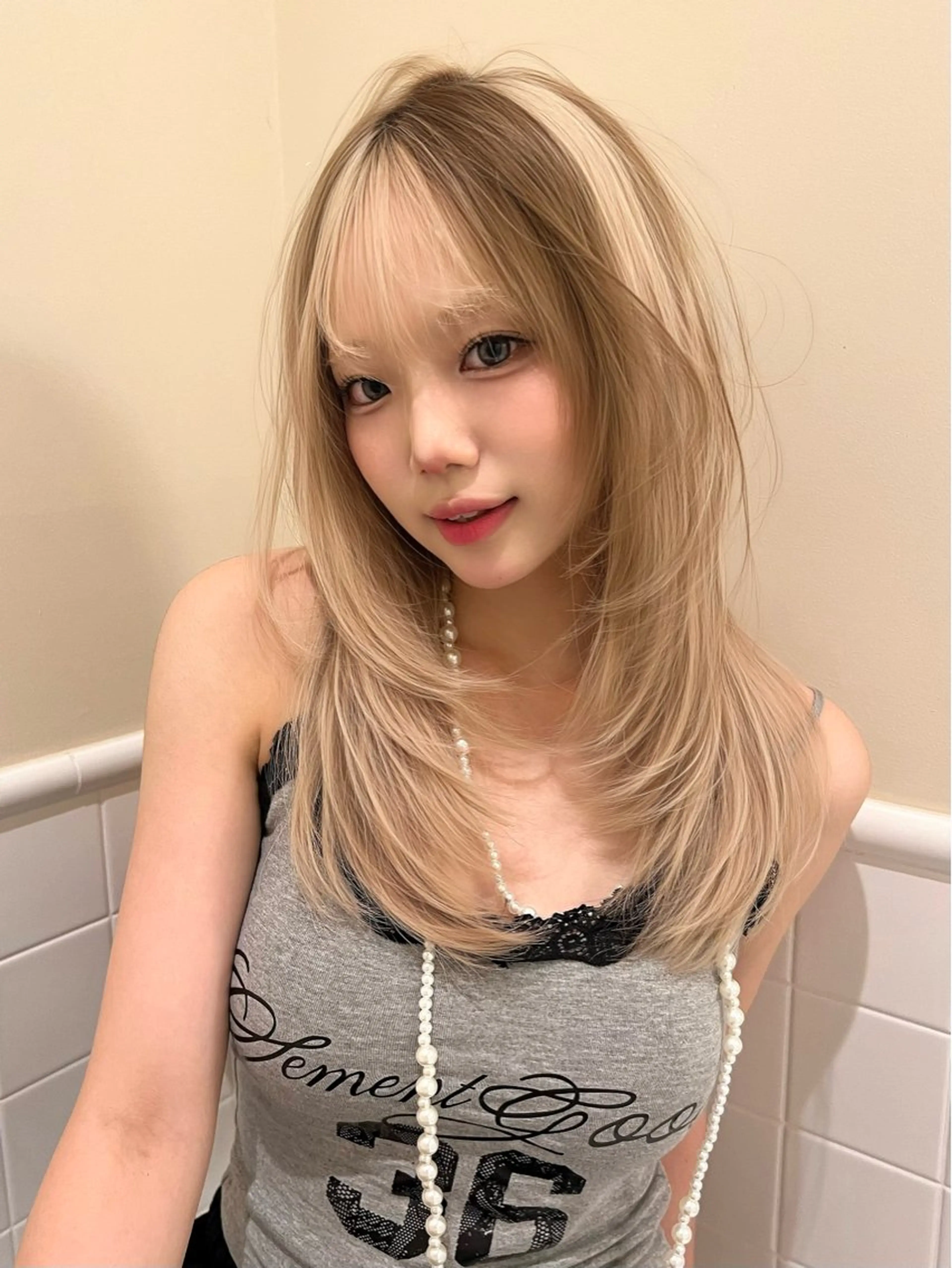 ロング カラー カット ヘアカラー トリートメント 抜きっぱなしブロンド /ハイトーン/カナタのヘアスタイル