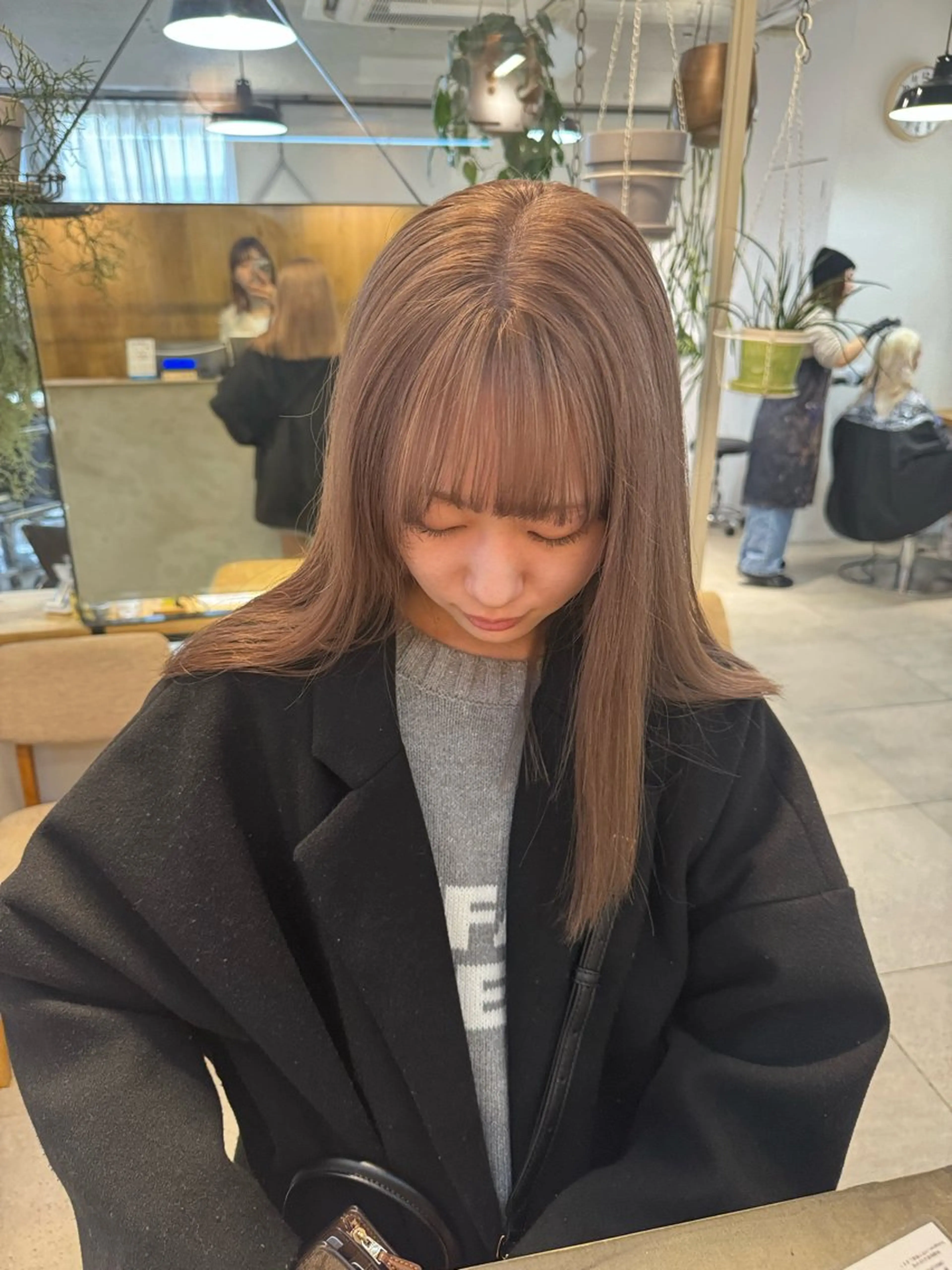 ロング カラー ブリーチ ケアブリーチ ハイトーンカラー トリートメント カット ヘアカラー トリートメント Lomalia 🤍🫧/makoのマツエク・マツパデザイン