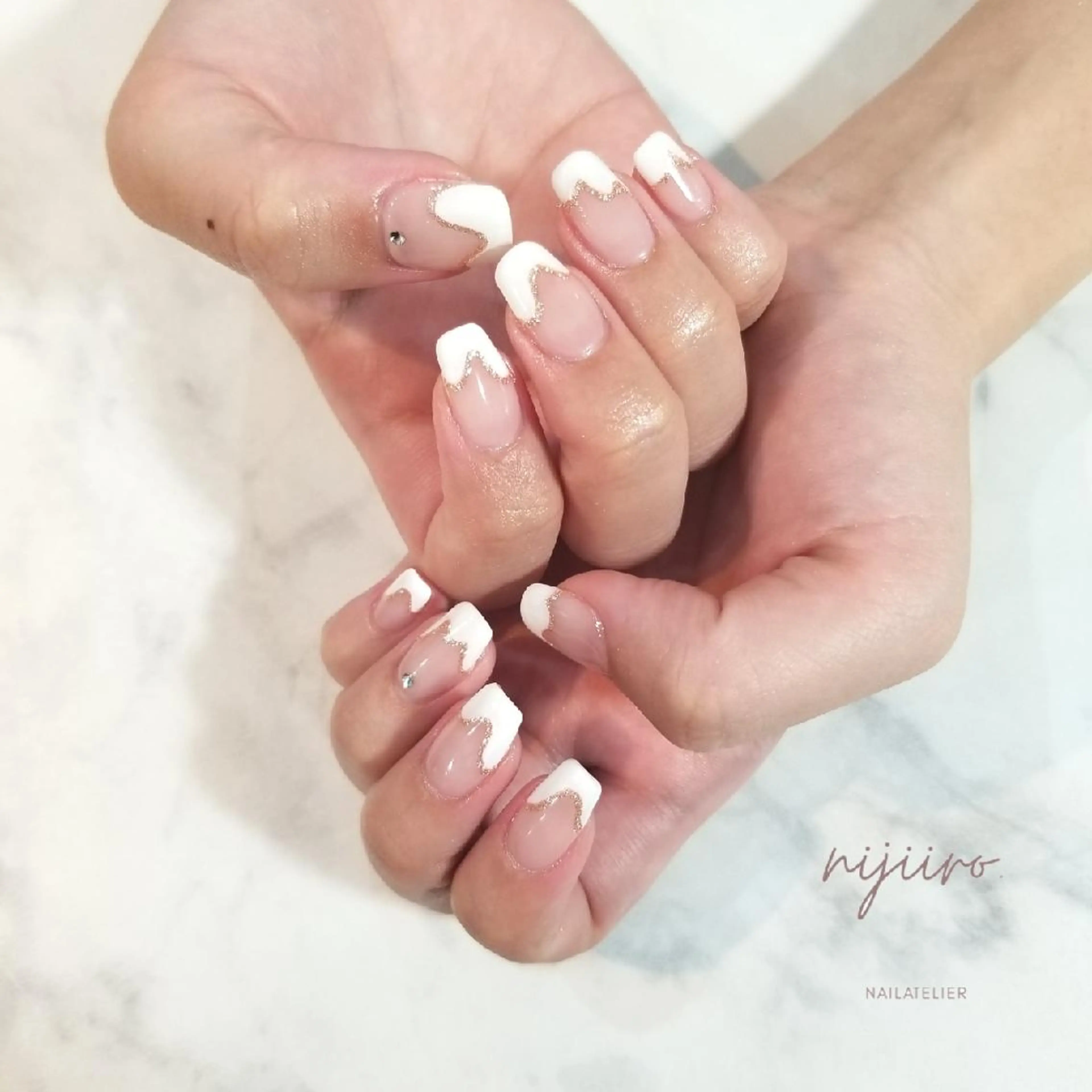 ネイル フレンチネイル ハンドネイル nijiiro🌈 サトウのネイルデザイン