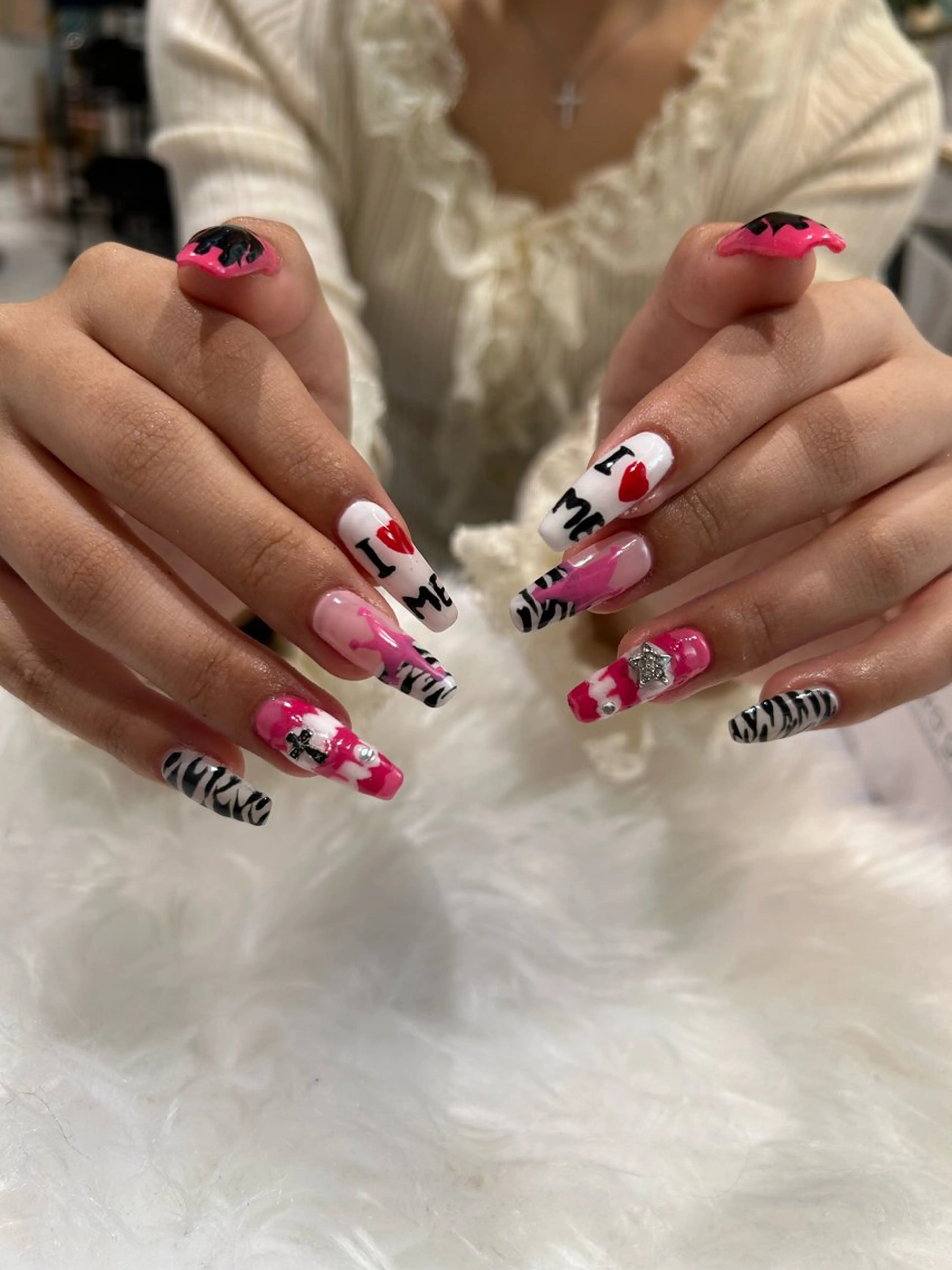 ネイル ハンドネイル ♡ハイトーン★ ネイル/しの♡のヘアスタイル