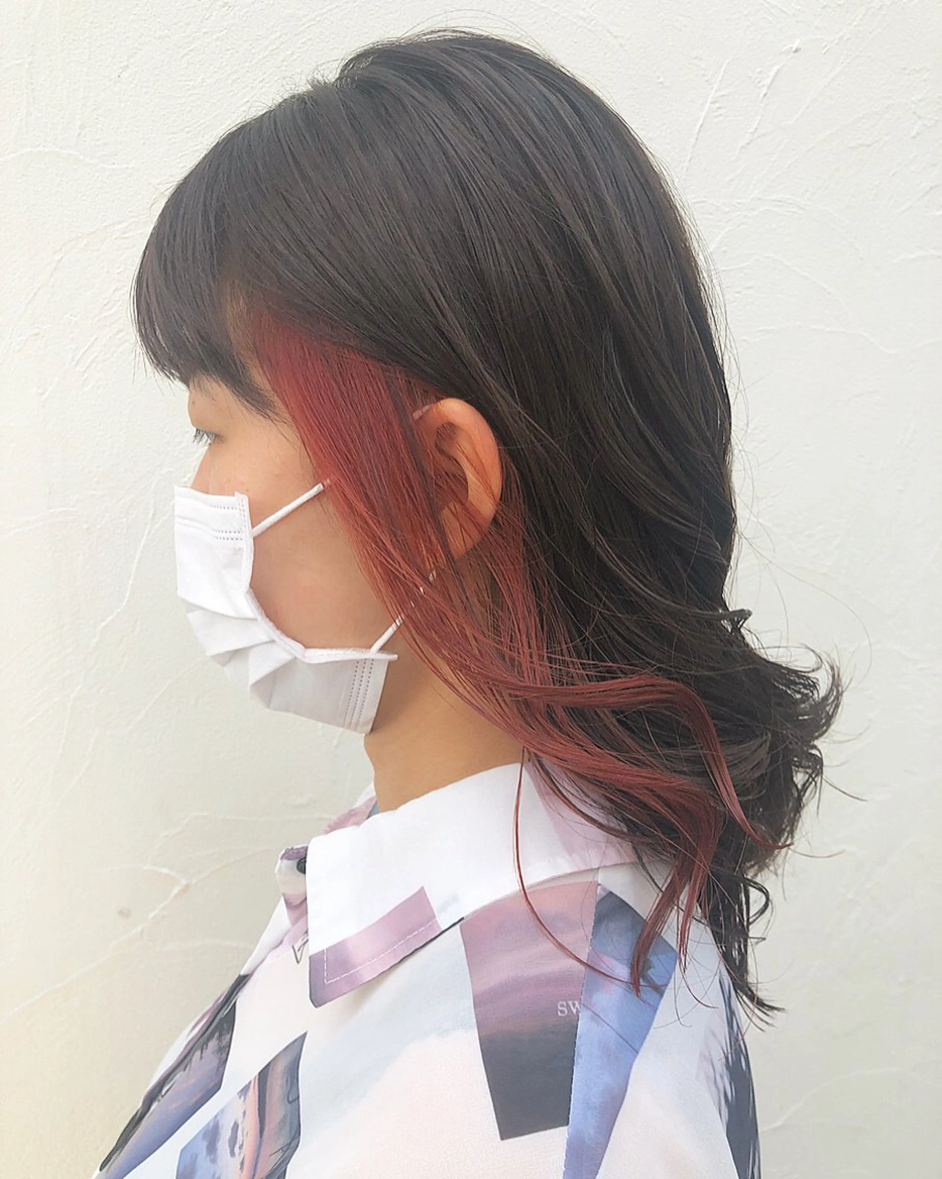 セミロング カラー ヘアアレンジ ブラウンカラー イヤリングカラー インナーカラー レッドカラー くびれヘア ヘアカラー 【ツヤ髪美容師】 ツダケイスケのヘアスタイル