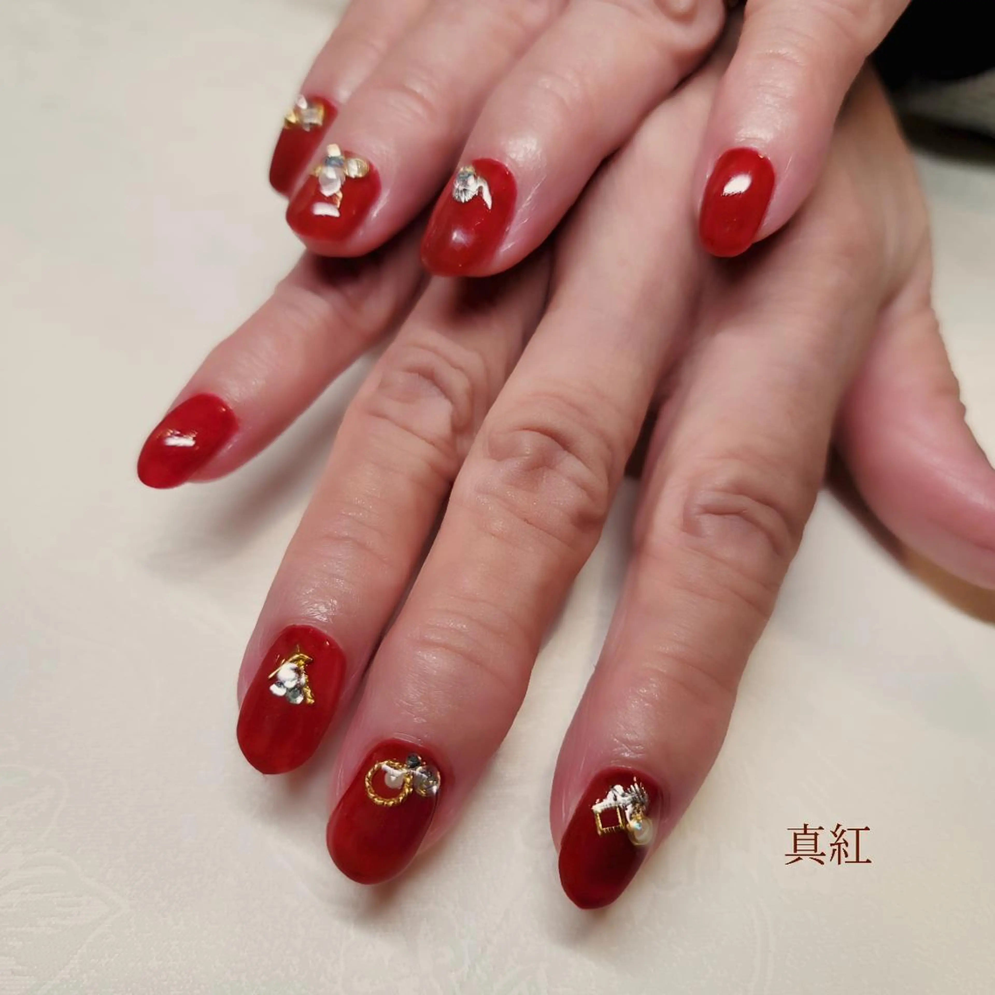 ネイル ハンドネイル 石田 由紀のネイルデザイン