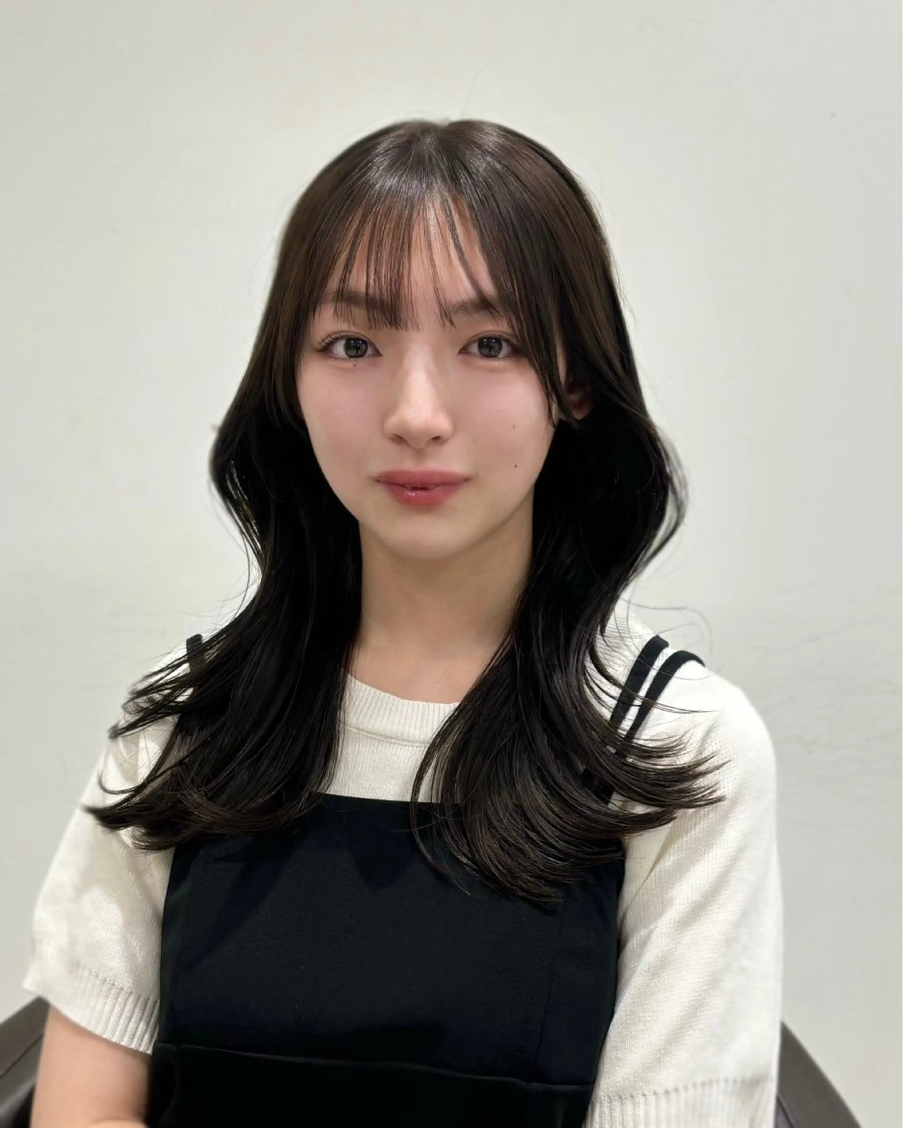 セミロング カラー 透明感カラー 岡山 愛のヘアスタイル