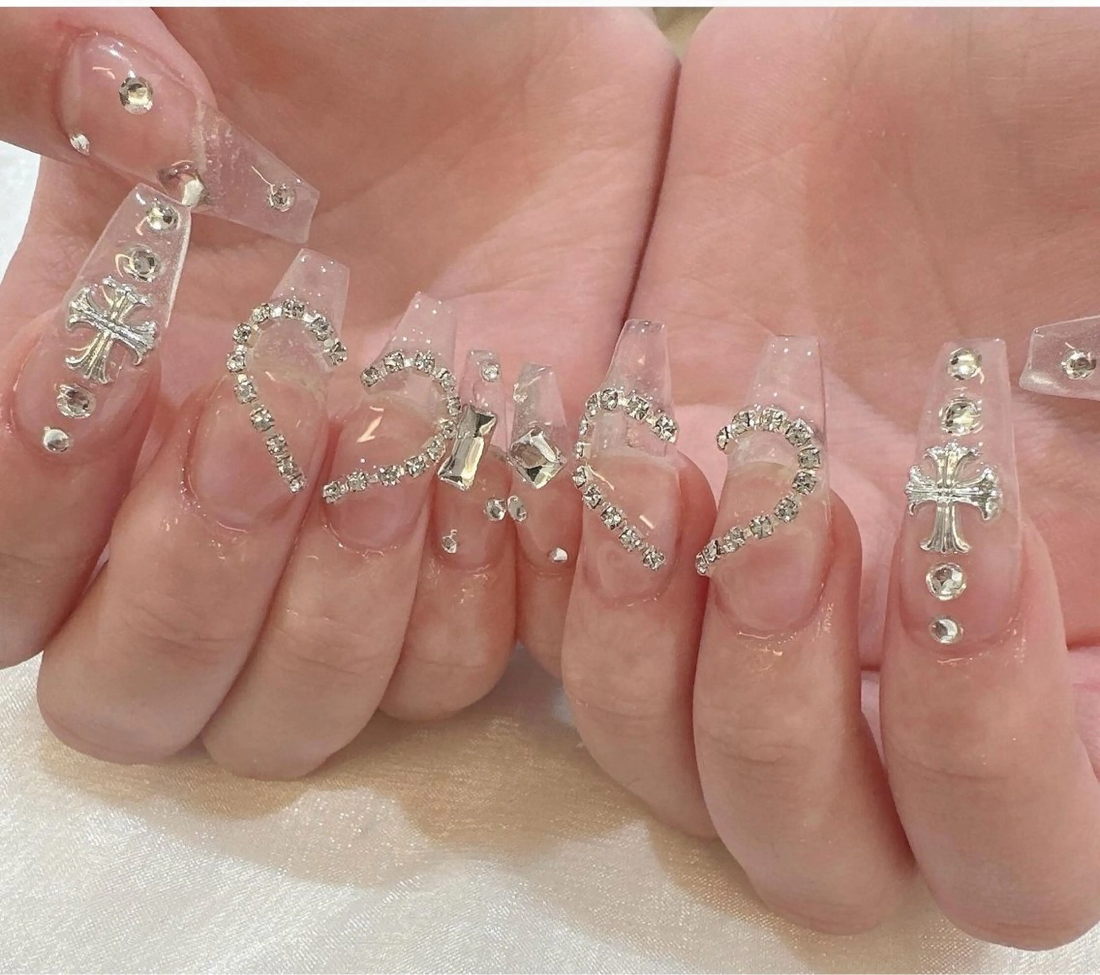 ネイル アートネイル グラデーション キラキラネイル ニュアンスネイル オフィスネイル Jenn Nail Salonのネイルデザイン