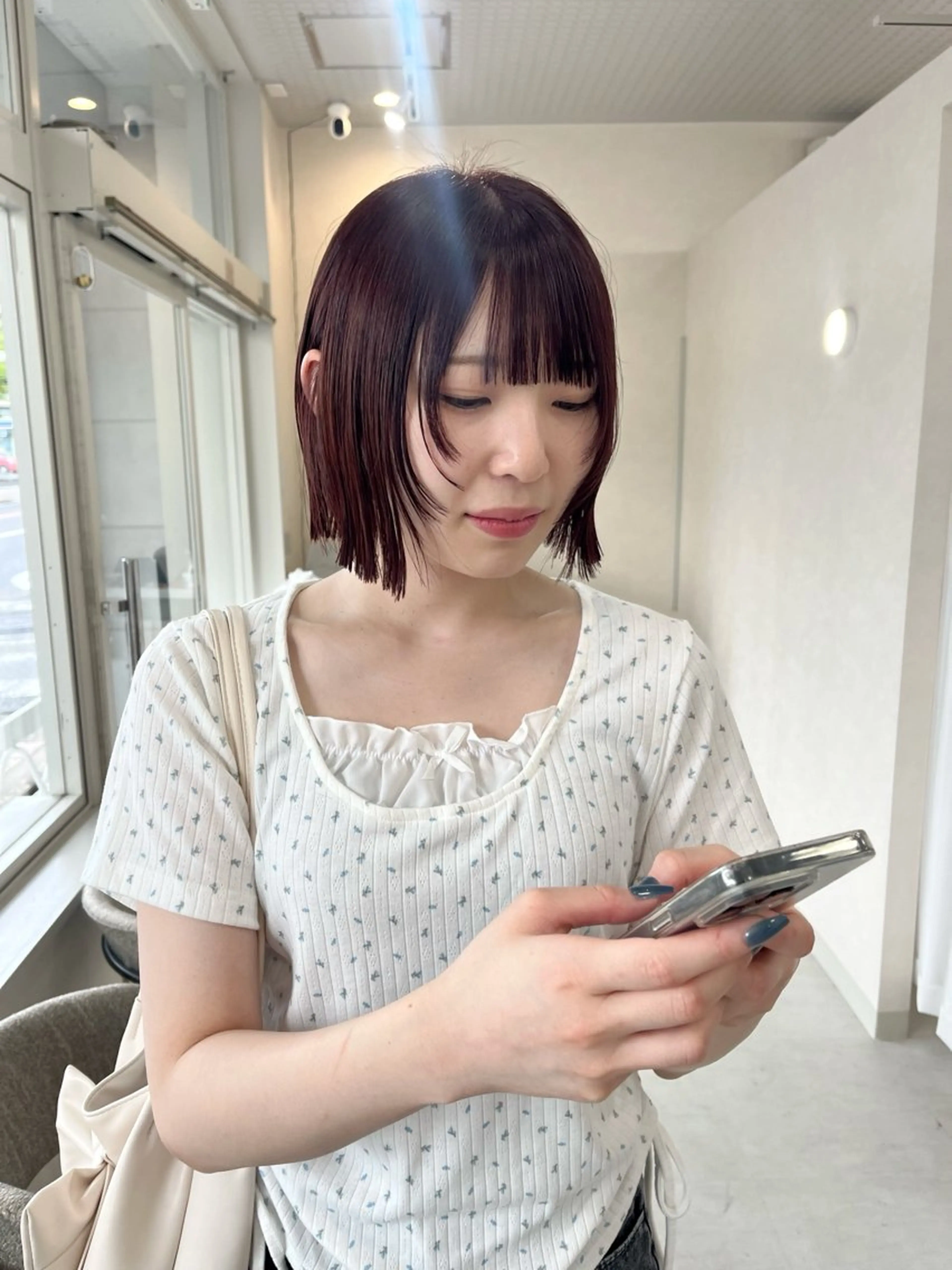 ミディアム カラー カット ヘアカラー トリートメント 長山 茉白のヘアスタイル