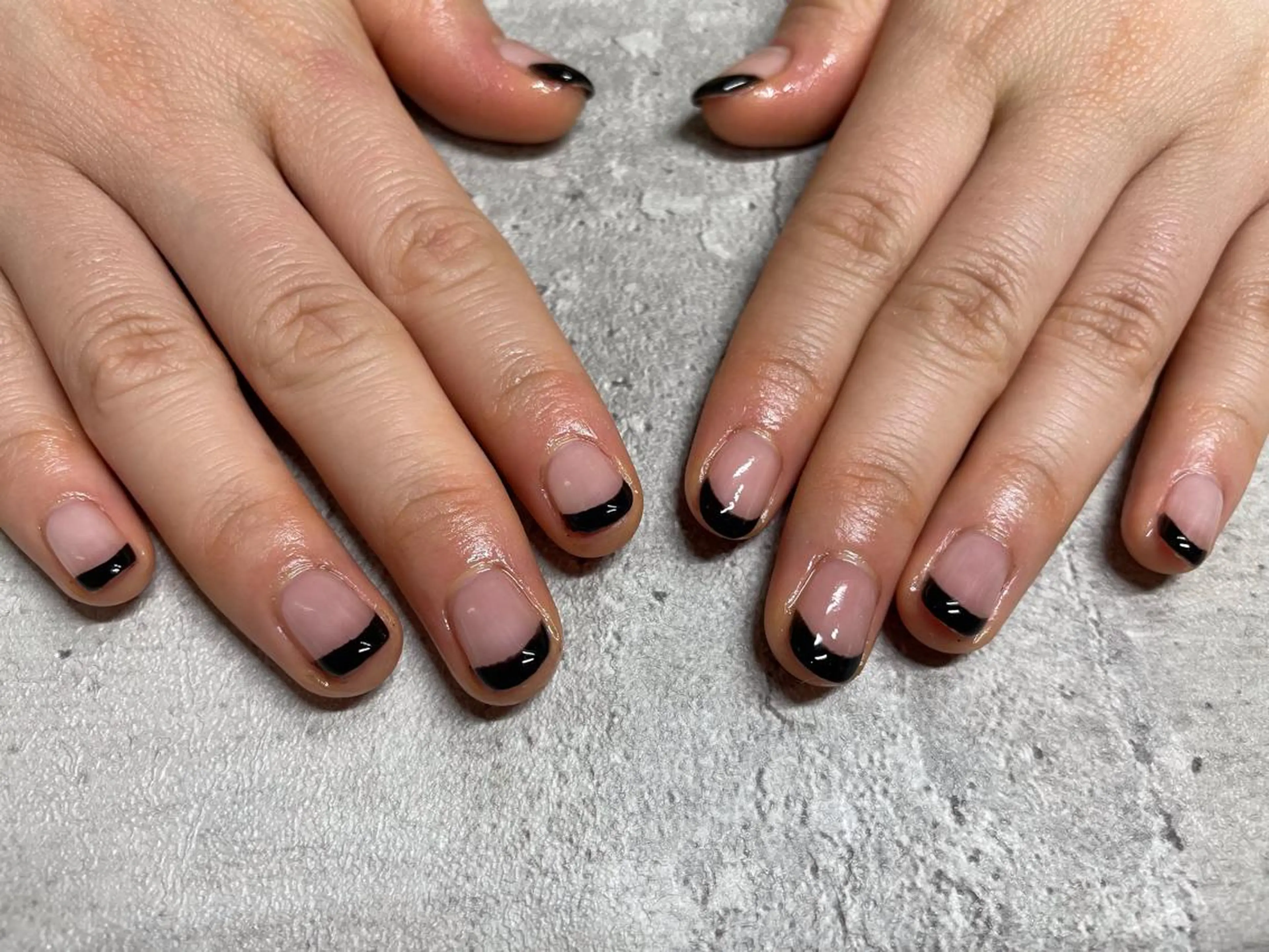 ネイル フレンチネイル mogunail &blowのネイルデザイン