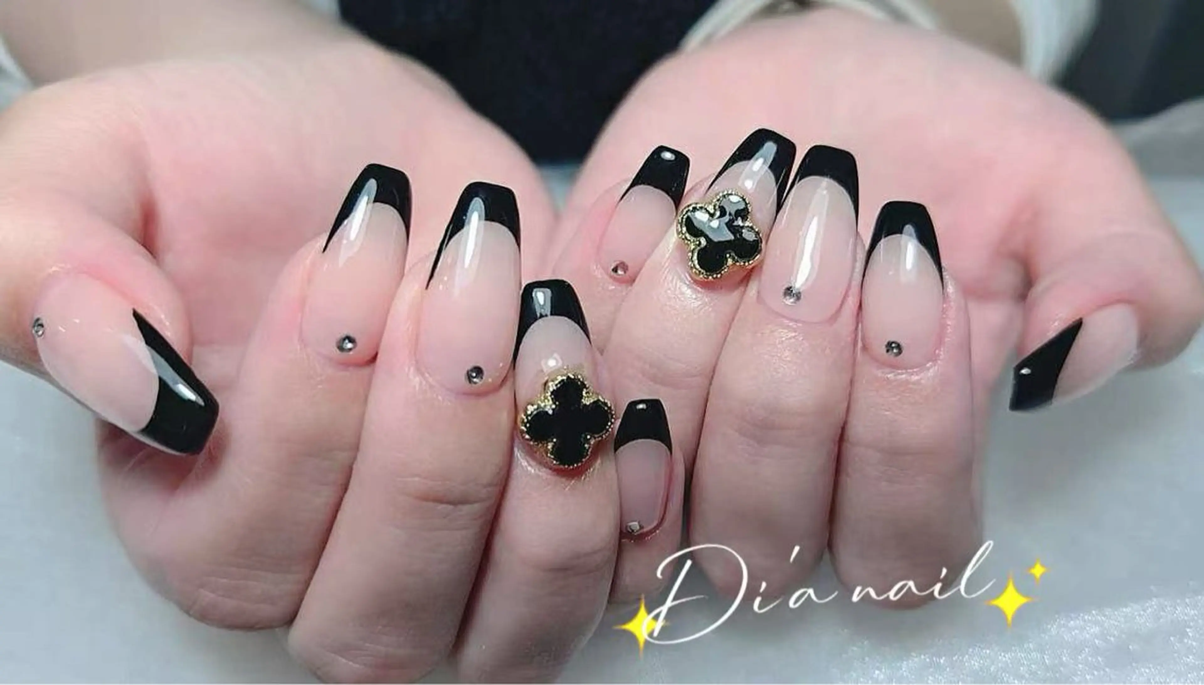 セミロング 戸井田 静香のネイルデザイン