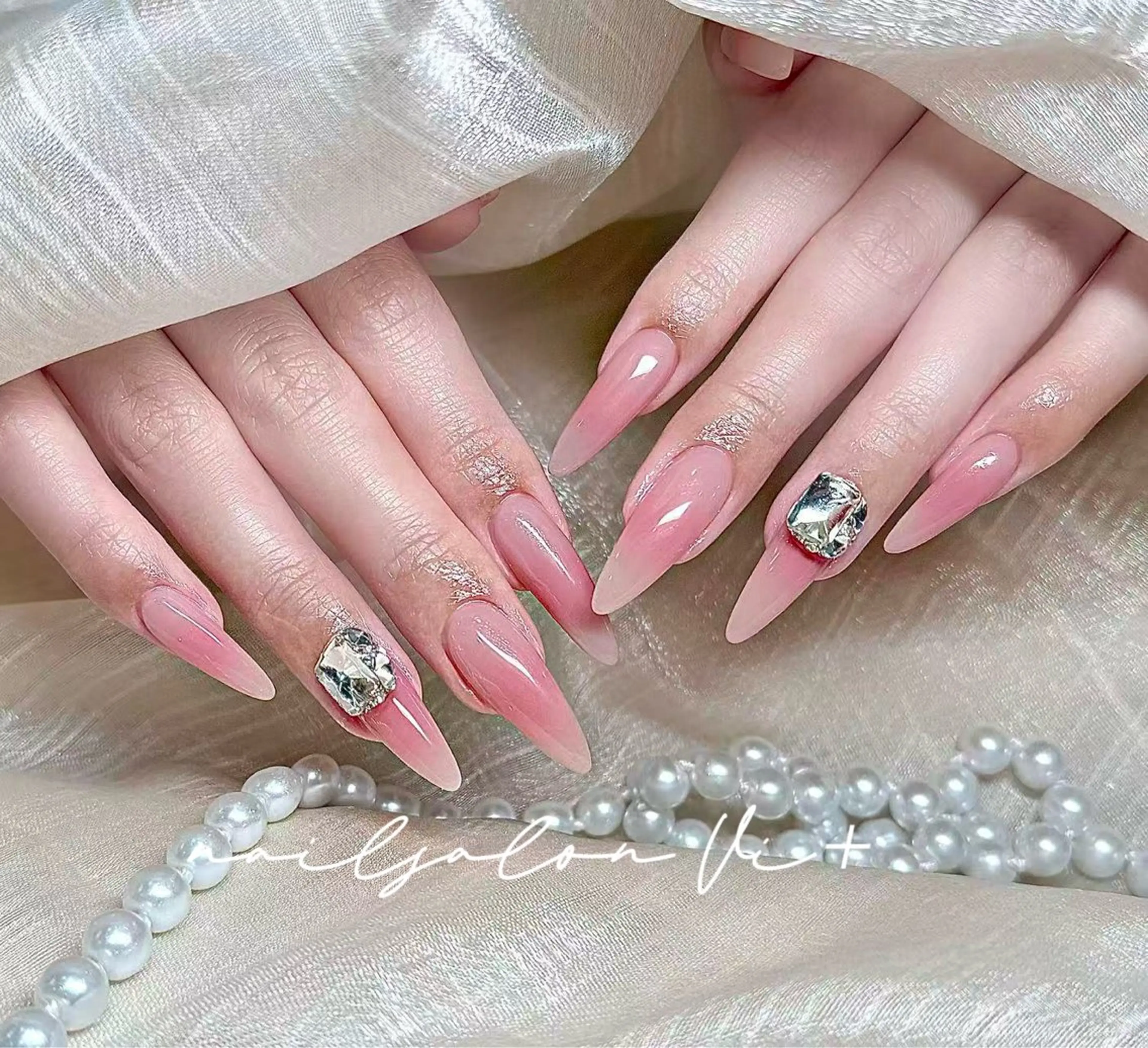 ネイル ハンドネイル ✨Nailsalon Vi+✨のネイルデザイン