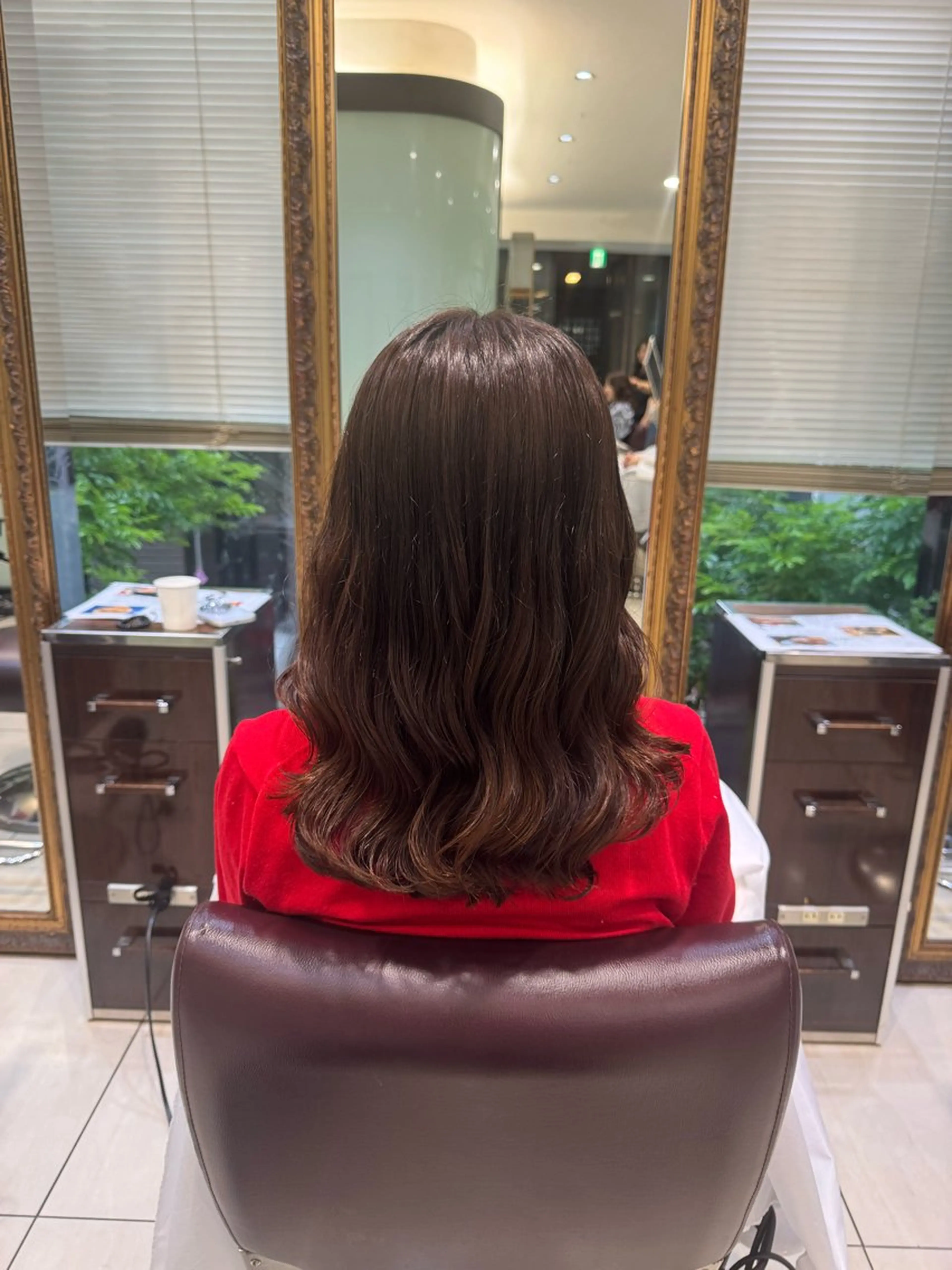 セミロング 大人可愛い♡コテ巻き パーマ🌼杉田 萌恵のヘアスタイル