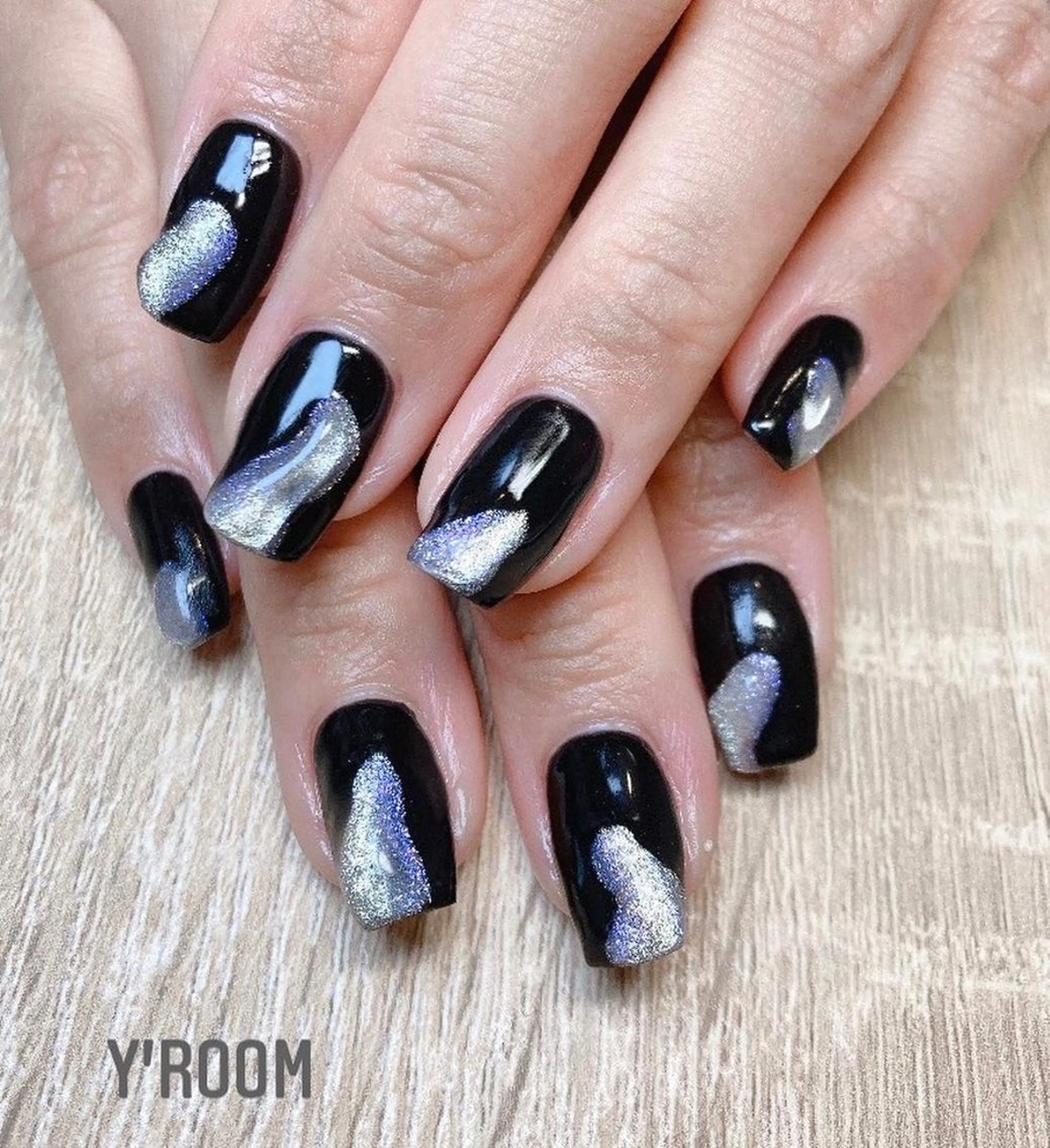 ネイル オーロラネイル フラッシュネイル フットネイル ジェルネイル 氷ネイル・うるうるネイル ハンドネイル YUKA （ネイリスト）のネイルデザイン