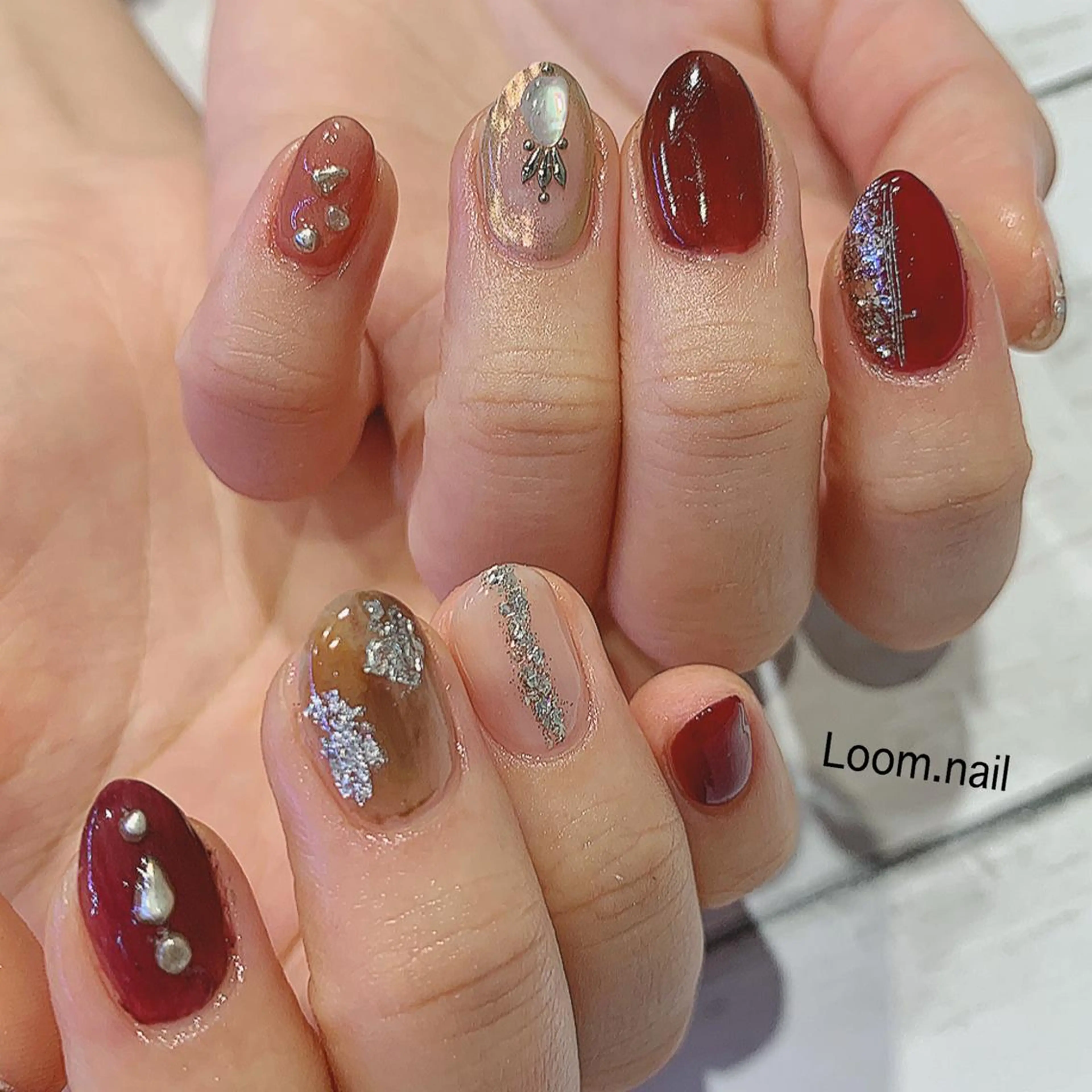 ネイル ボルドー シルバー hrd manamiのネイルデザイン