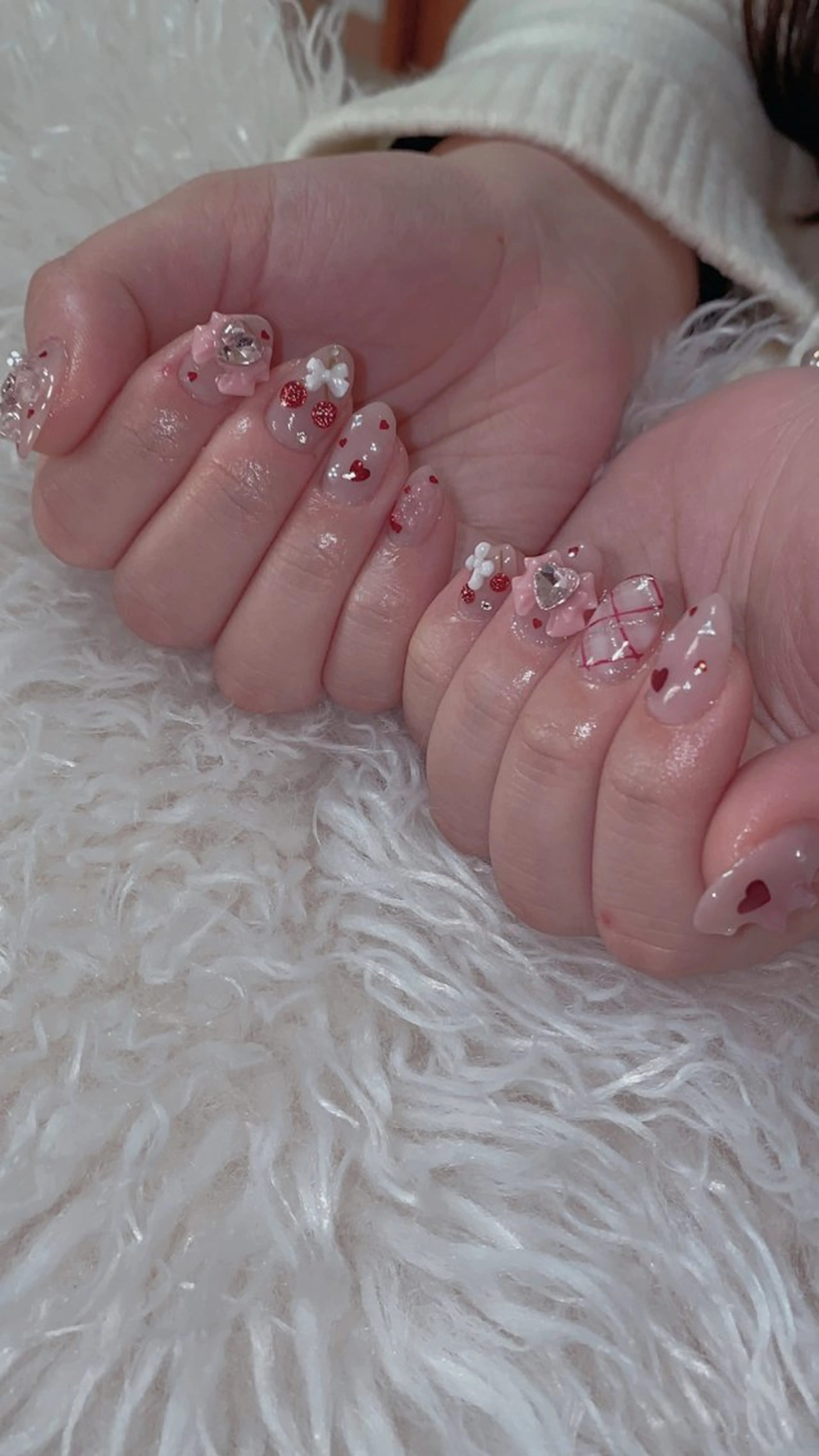 ネイル ハンドネイル n o q r m. n a c h iのネイルデザイン