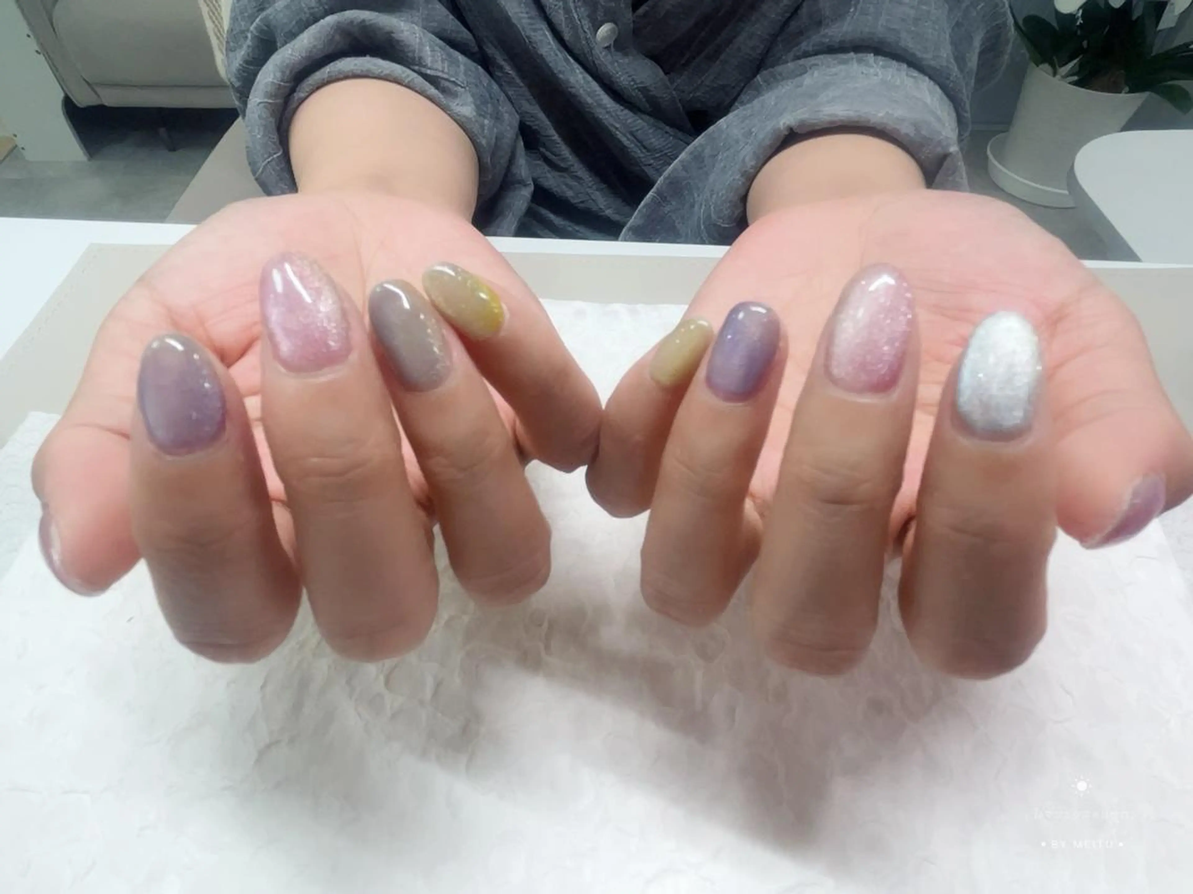 ネイル 長さ出し フットネイル フレンチネイル ジェルネイル ガラスフレンチ AB マツエクネイルサロンのネイルデザイン