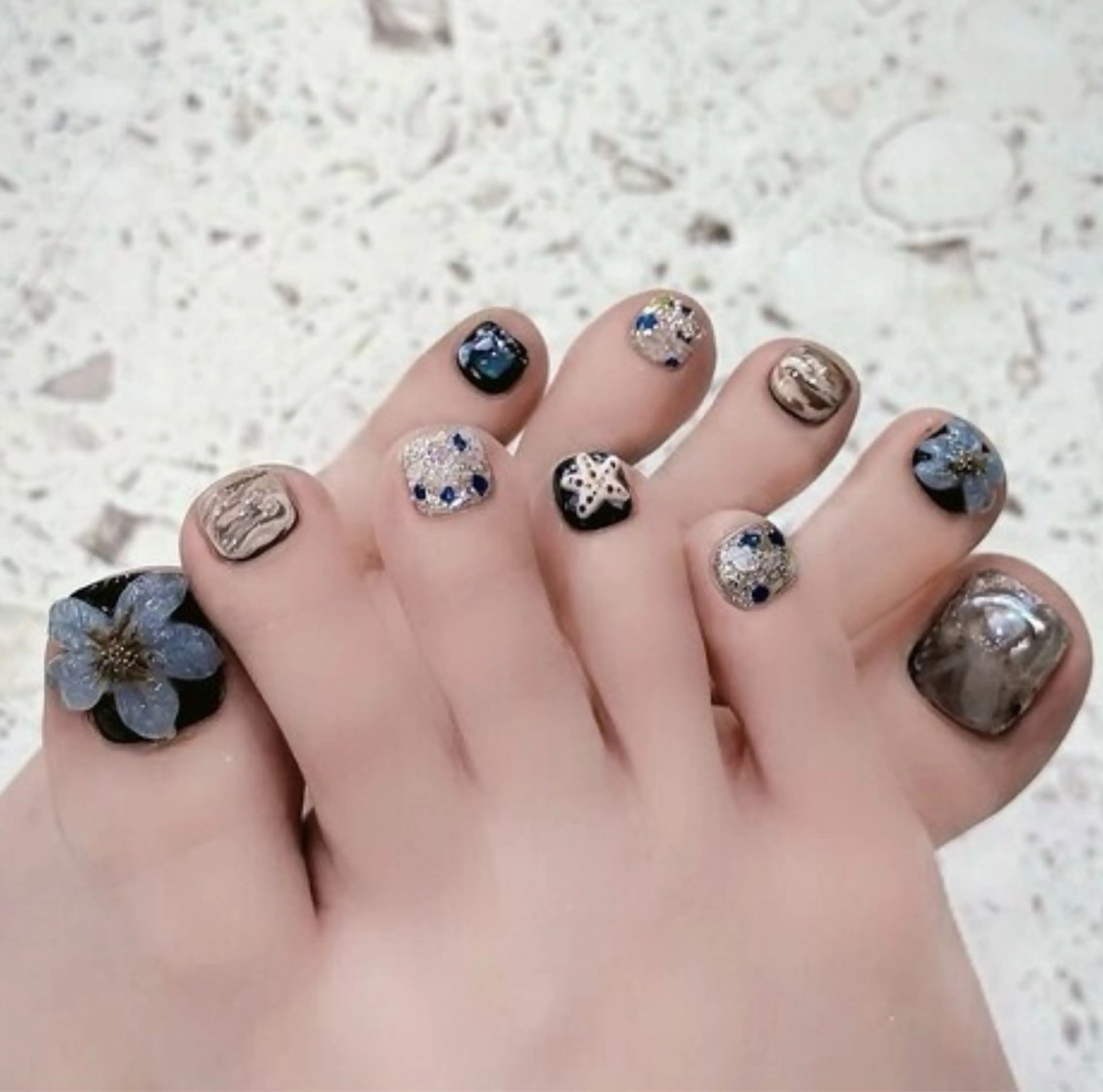 ネイル Le Clavier  Nail Salon所属・佐藤 ゆきのネイルデザイン