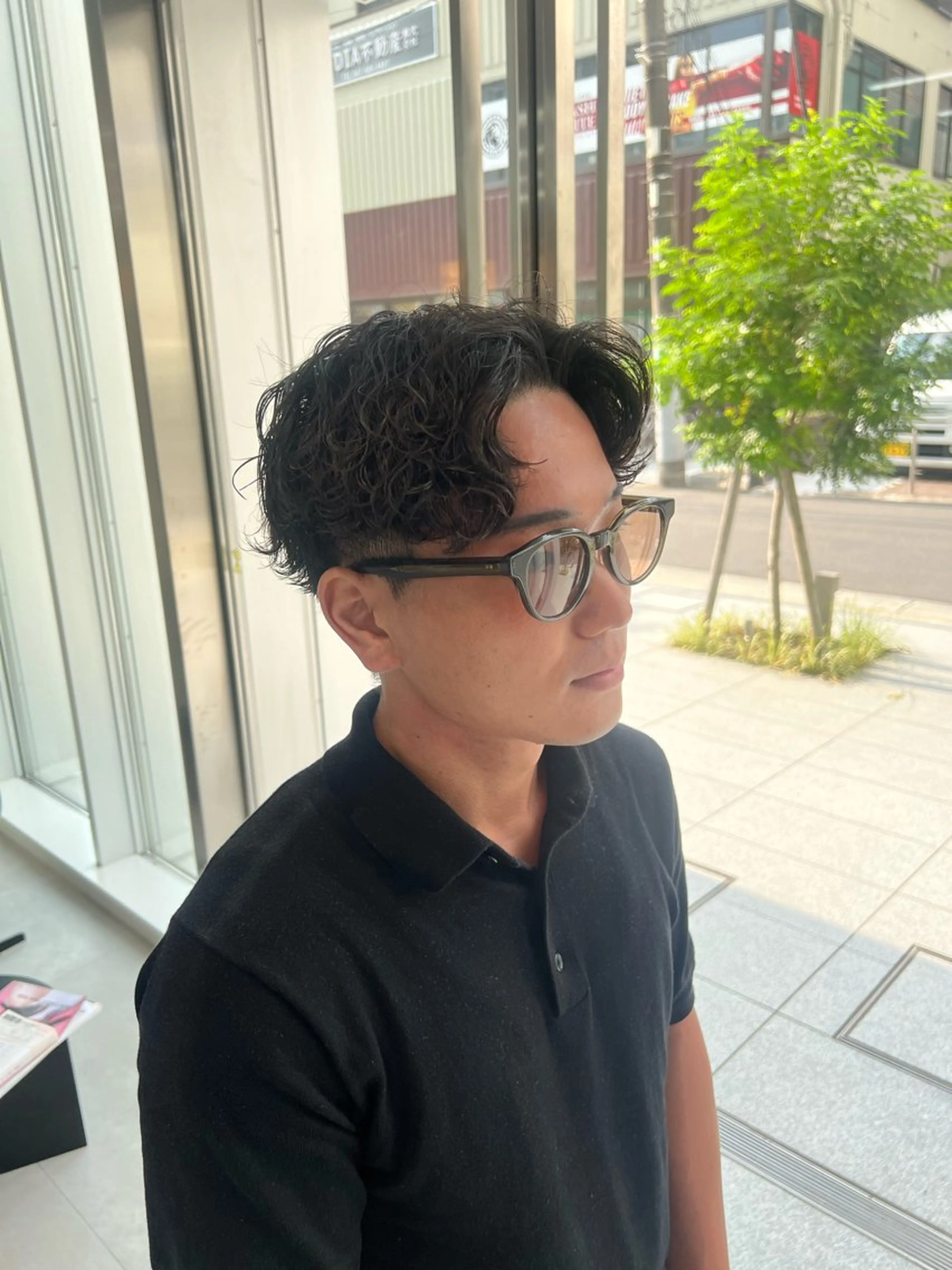 パーマ メンズ センターパート メンズパーマ 波巻きパーマ カット パーマ 吉沢遣人/レイヤー 艶カラー/抜け感のヘアスタイル