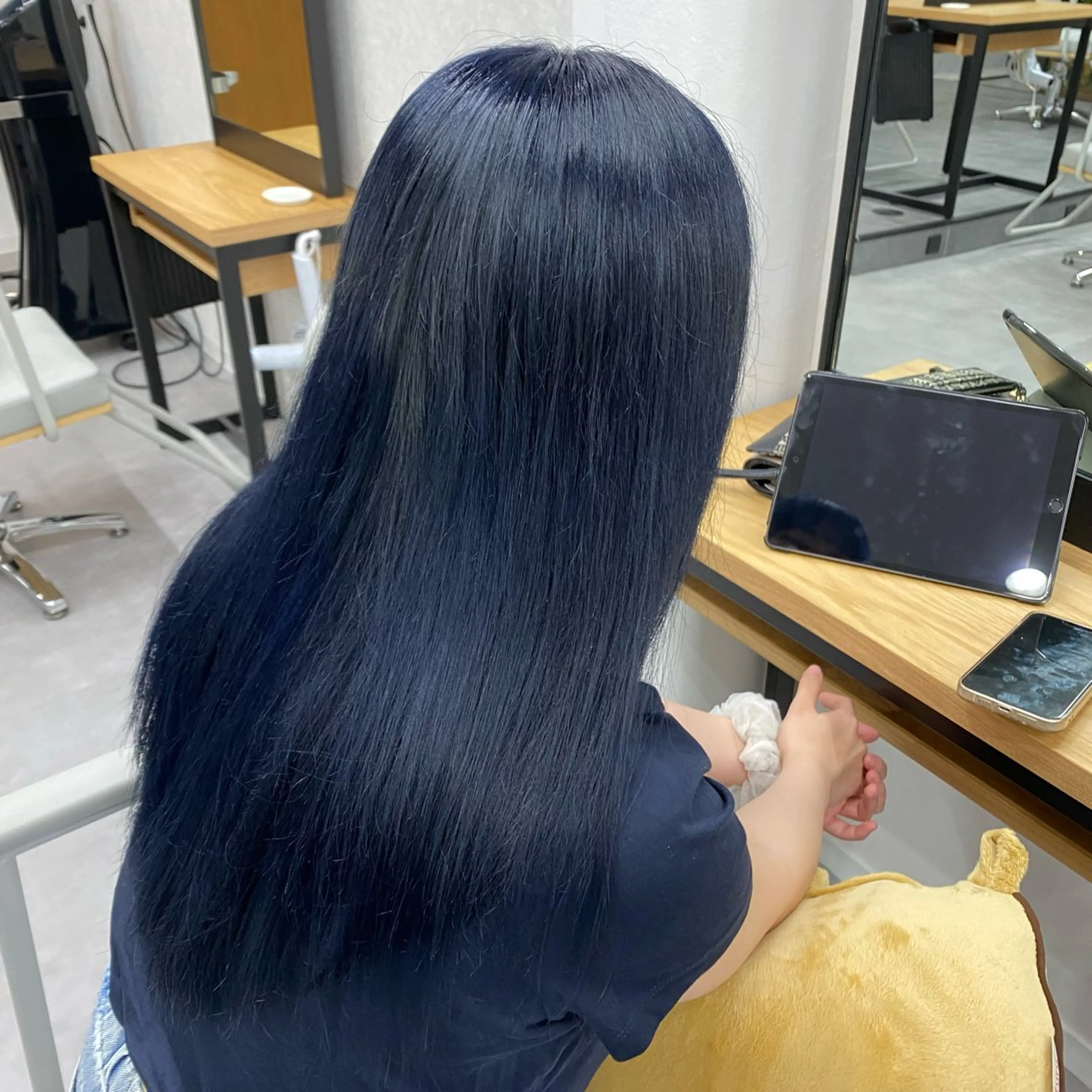 ロング カラー ブルーカラー ネイビーカラー パーマモデル募集中 渥美翔人のヘアスタイル