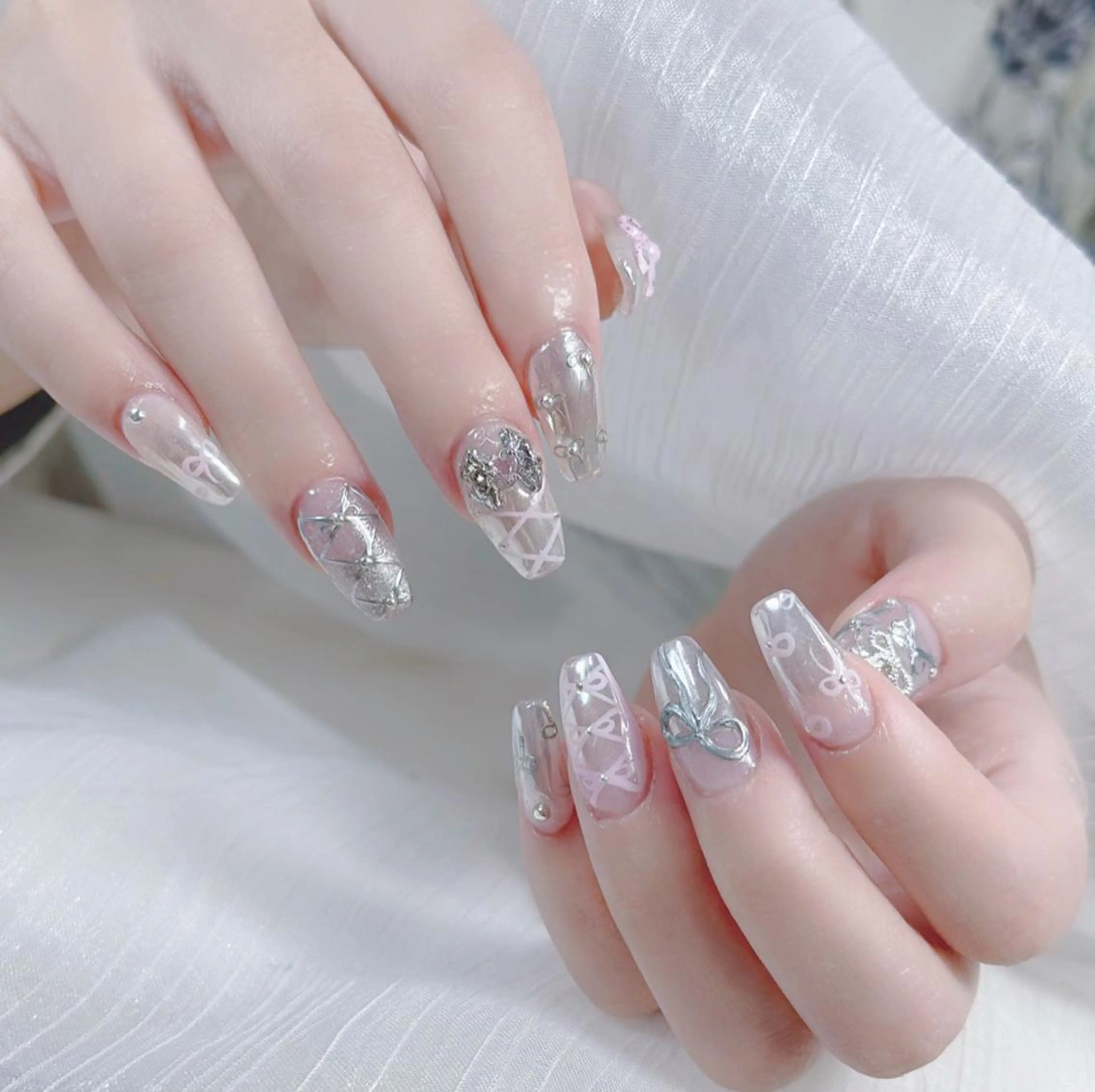 ネイル オーロラネイル ブルー チークネイル フットネイル フレンチネイル ハンドネイル MOCHI 新大久保のネイルデザイン