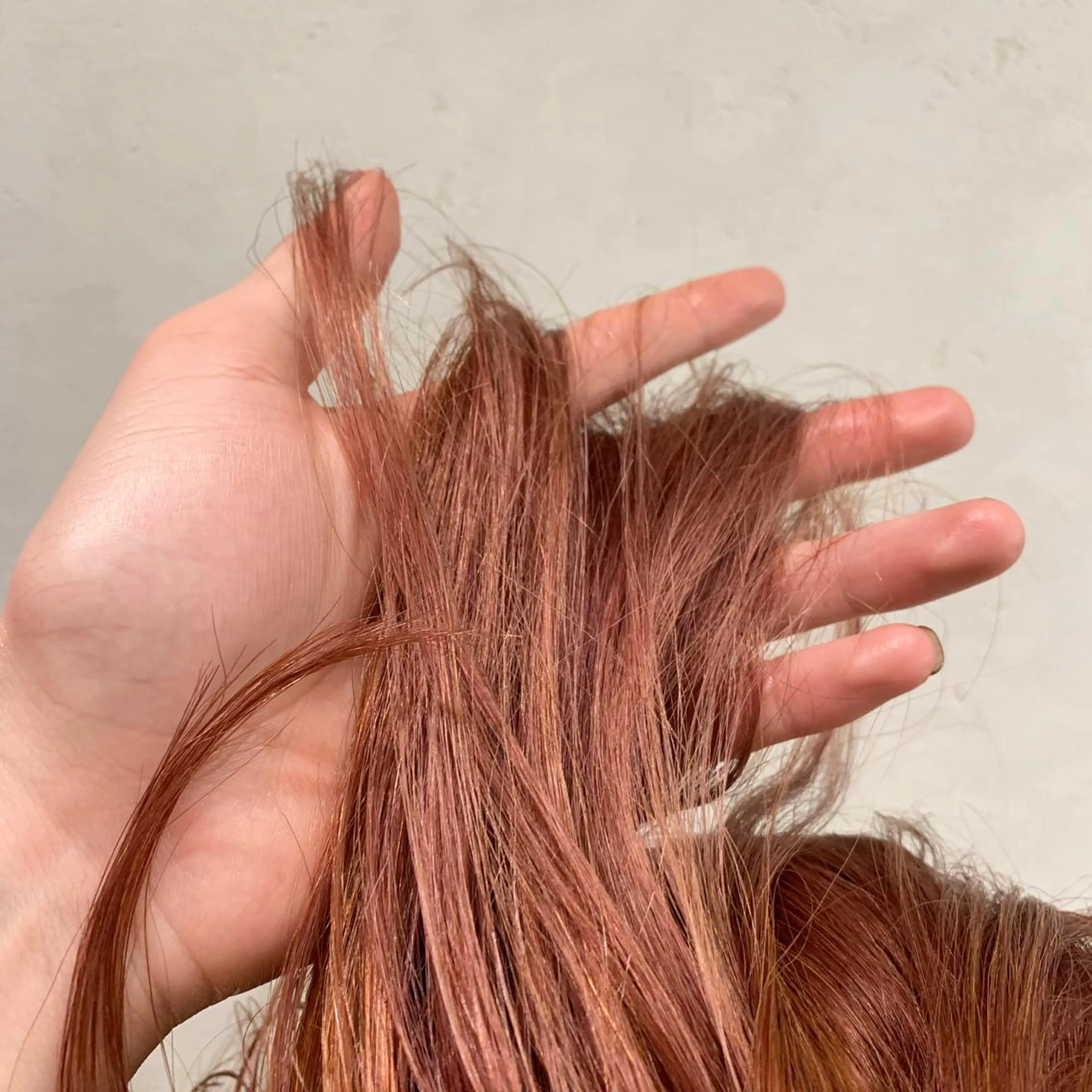 ショート カラー ベージュカラー ピンクカラー ピンクベージュ 高橋 龍哉のヘアスタイル
