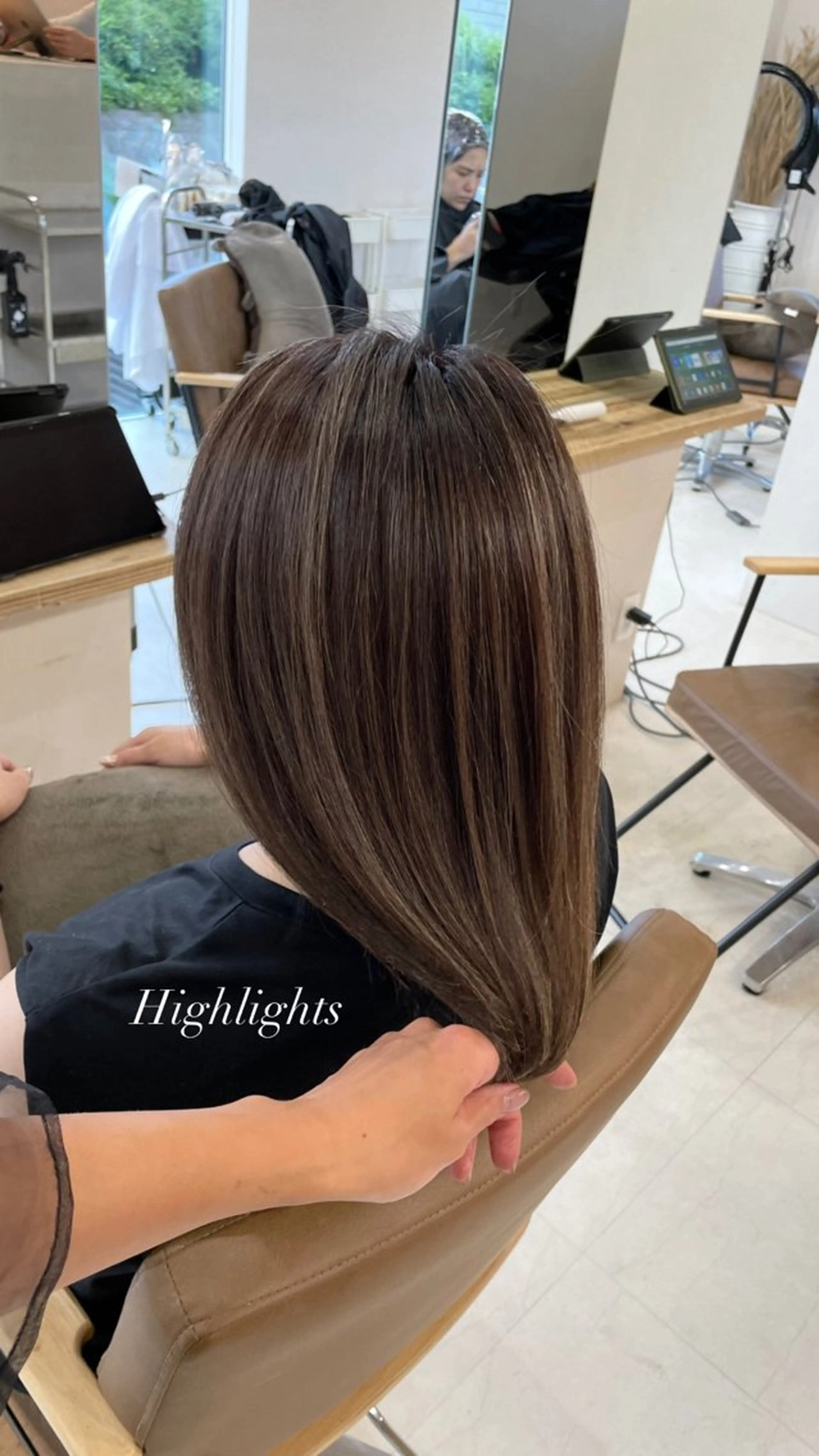 ミディアム ヘアカラー 鈴木 妃帆未のヘアスタイル