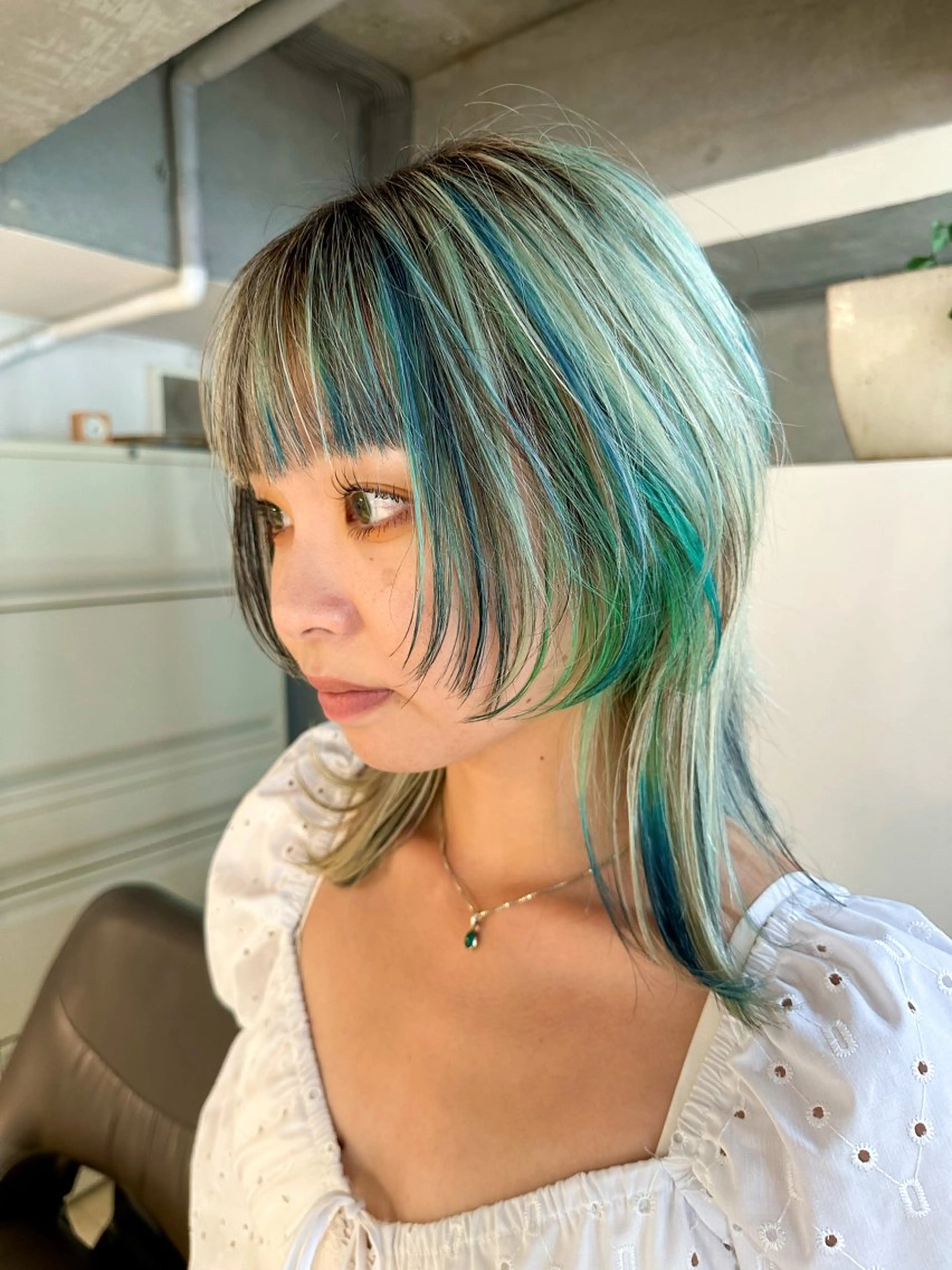 ミディアムカット+デザインカラー🌈✨の写真