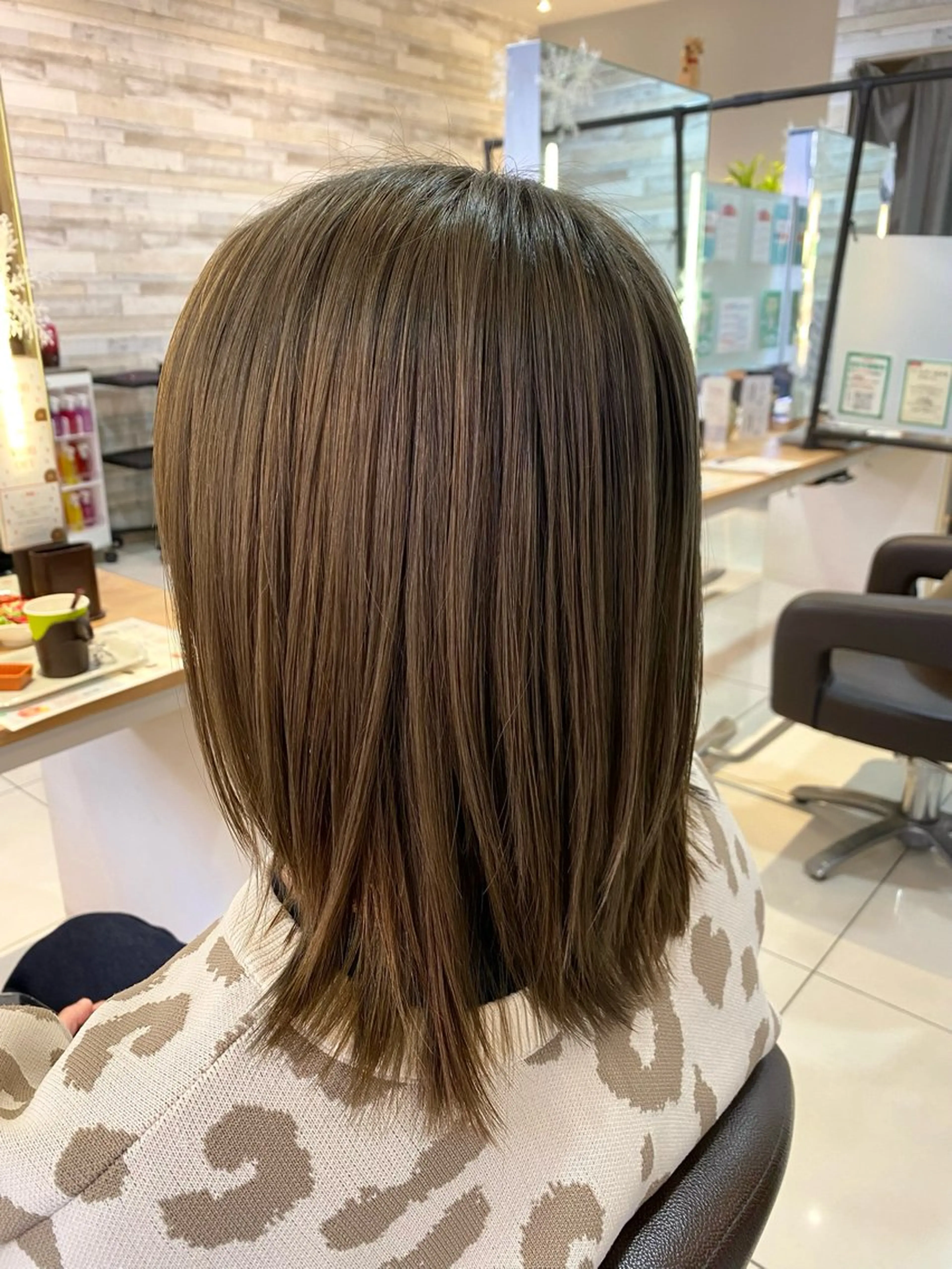 ミディアム アッシュ アッシュグレー アッシュグレージュ 波巻き/メンズ/ ショート/☆いとみなのヘアスタイル