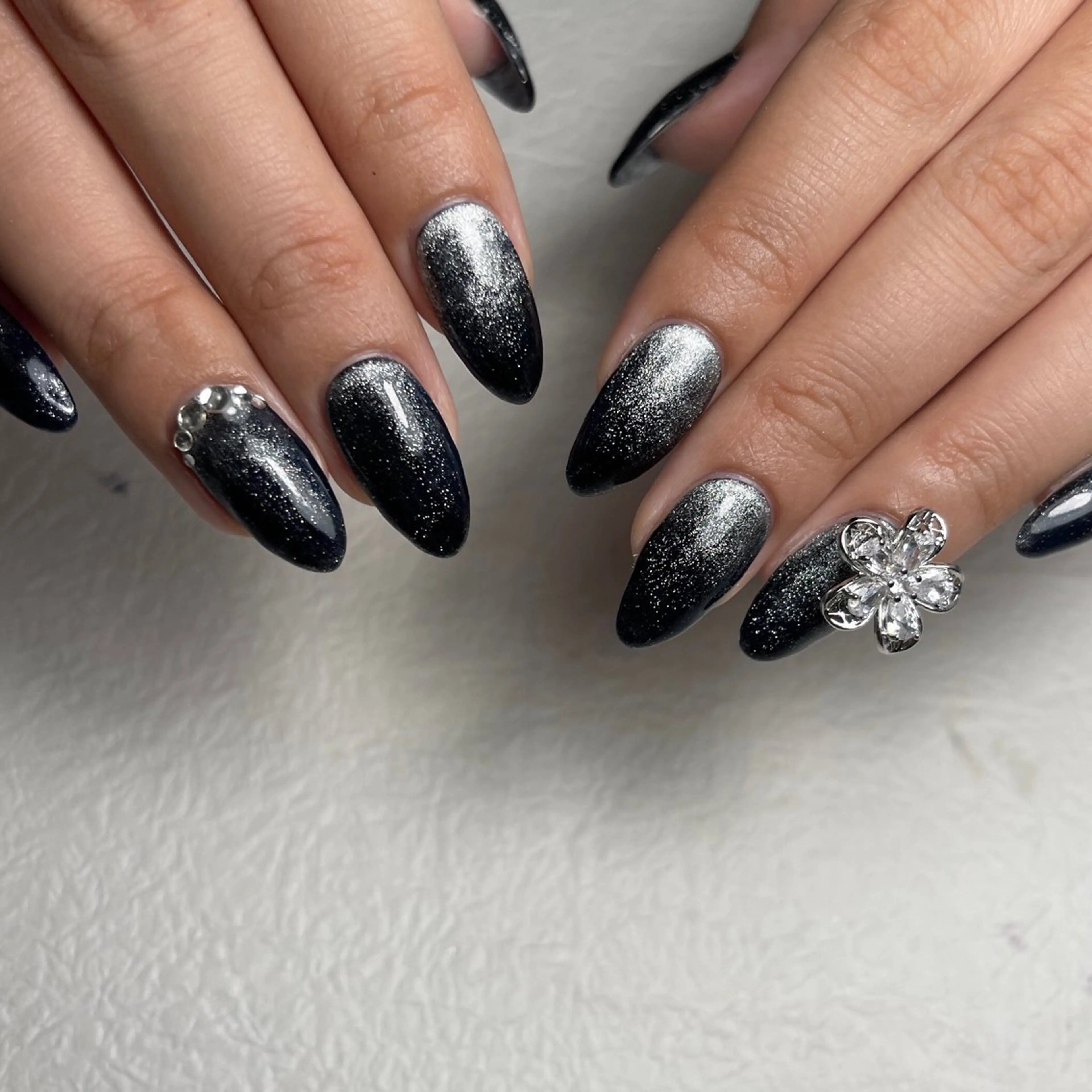 ネイル マグネットネイル Aki 💖ゆちたの部屋のネイルデザイン