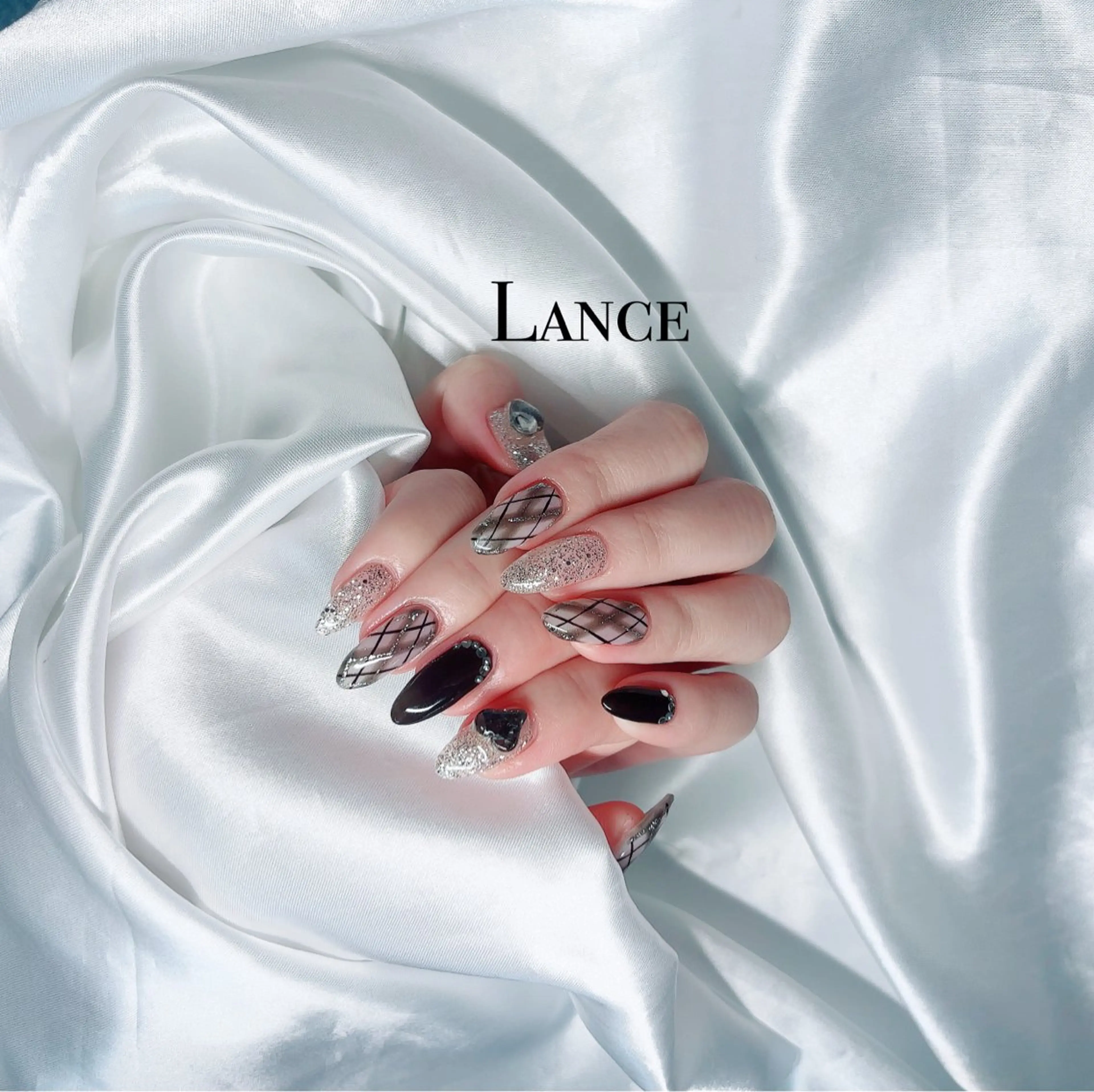 ネイル オーロラネイル フットネイル フレンチネイル キラキラネイル 韓国ネイル Lance nailのネイルデザイン