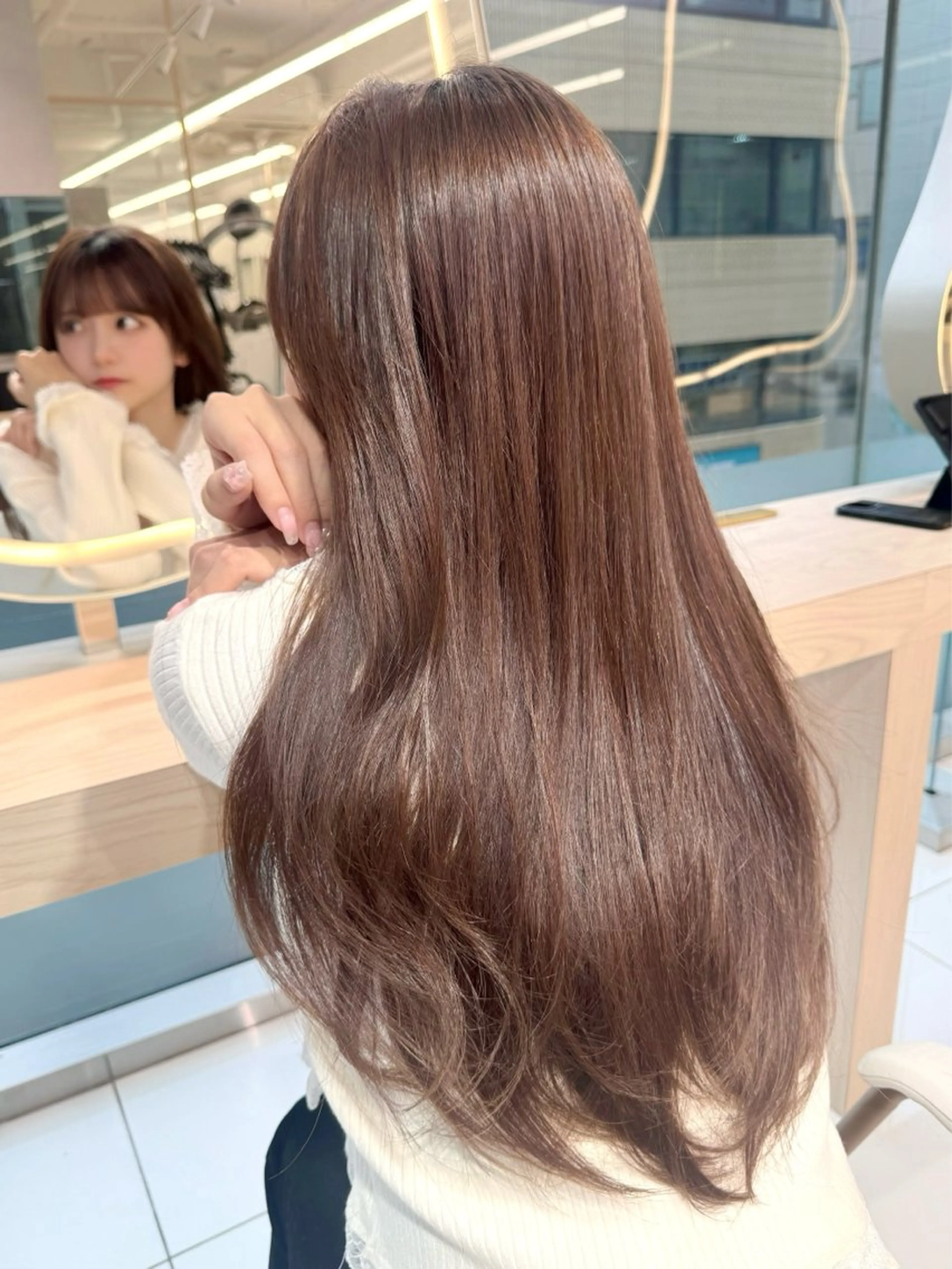 ロング 三鷹で1番ショート ボブをカットする新谷のヘアスタイル