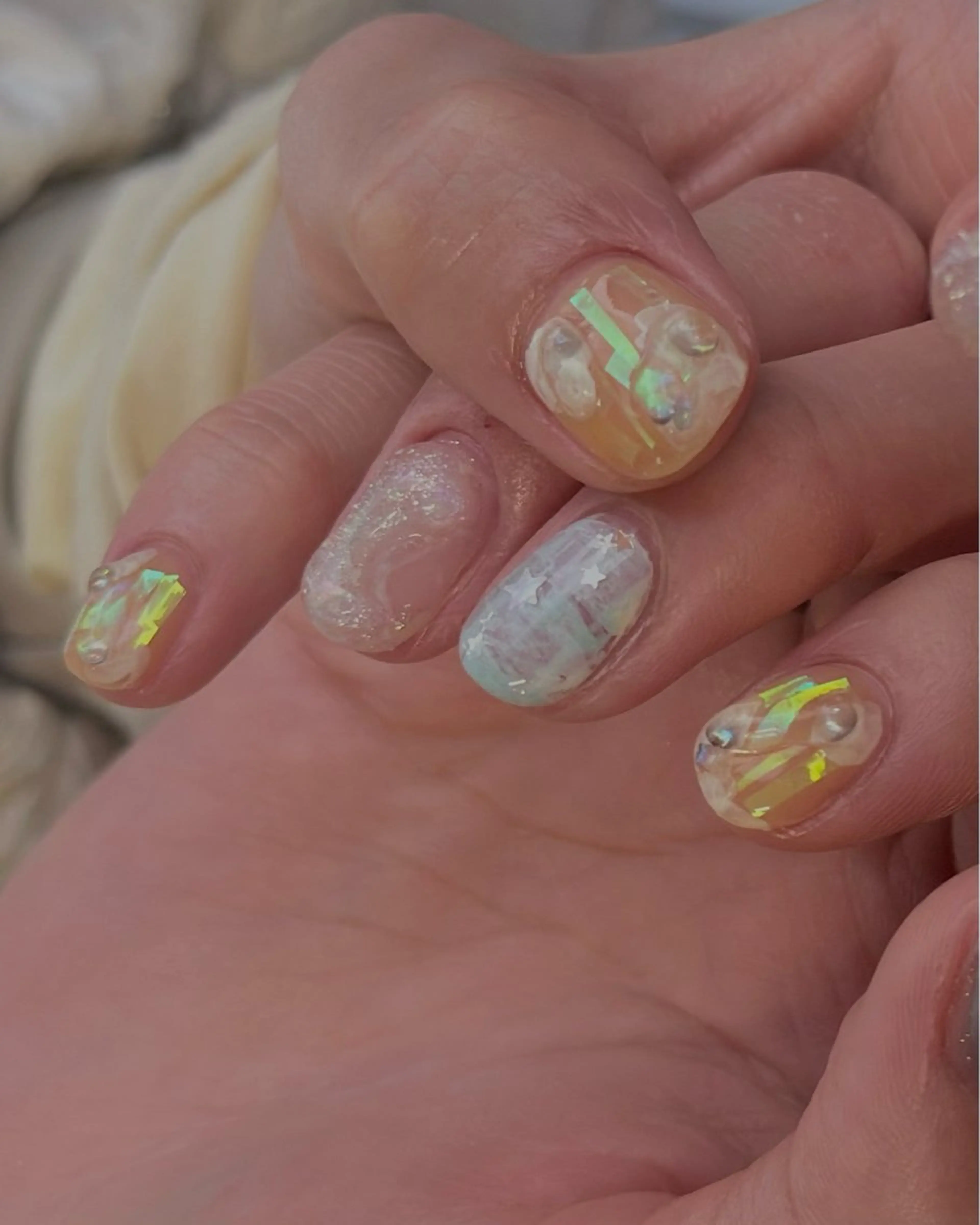 ネイル ハンドネイル moyo ☘️のネイルデザイン