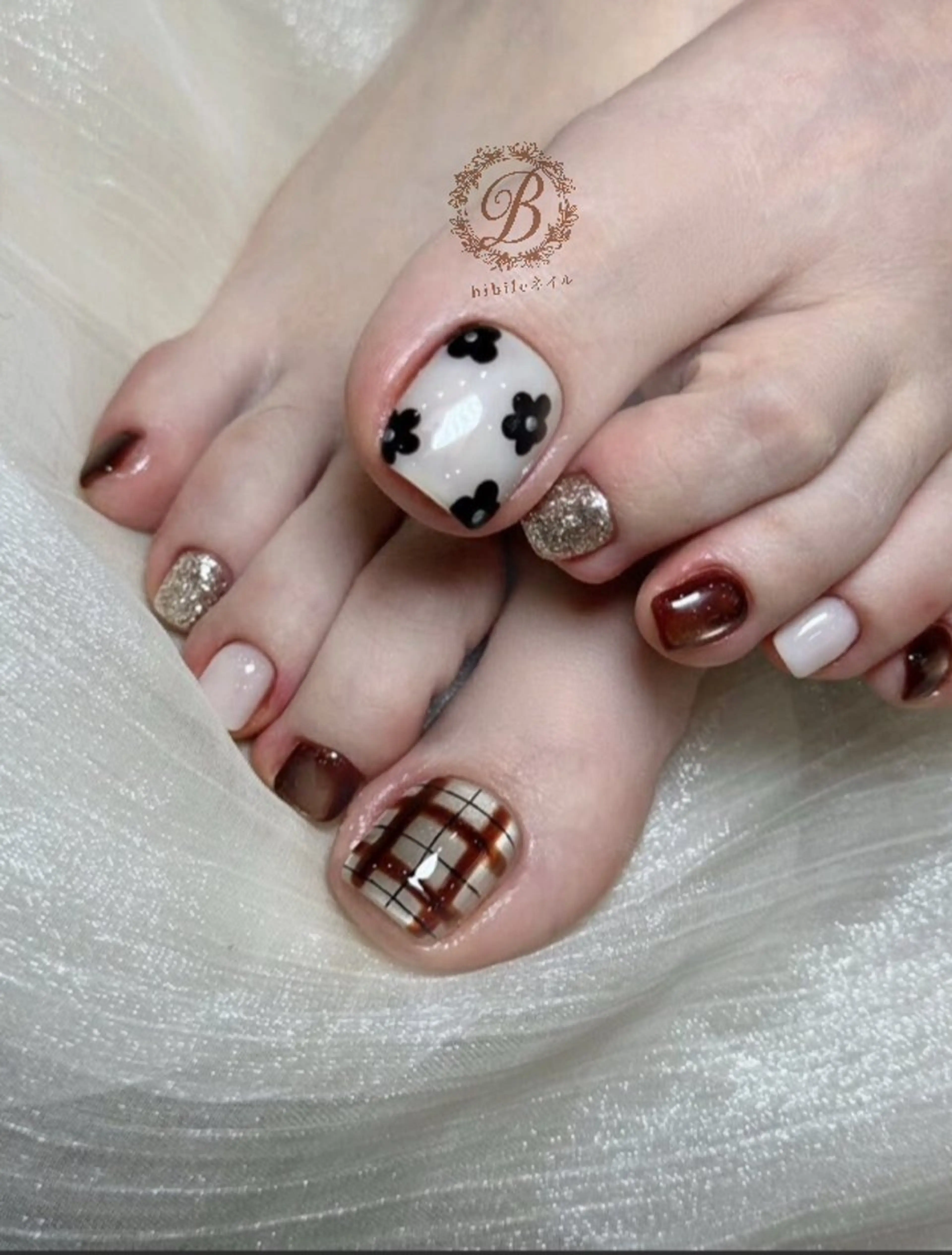 ネイル フットネイル 島尻 ユインのネイルデザイン