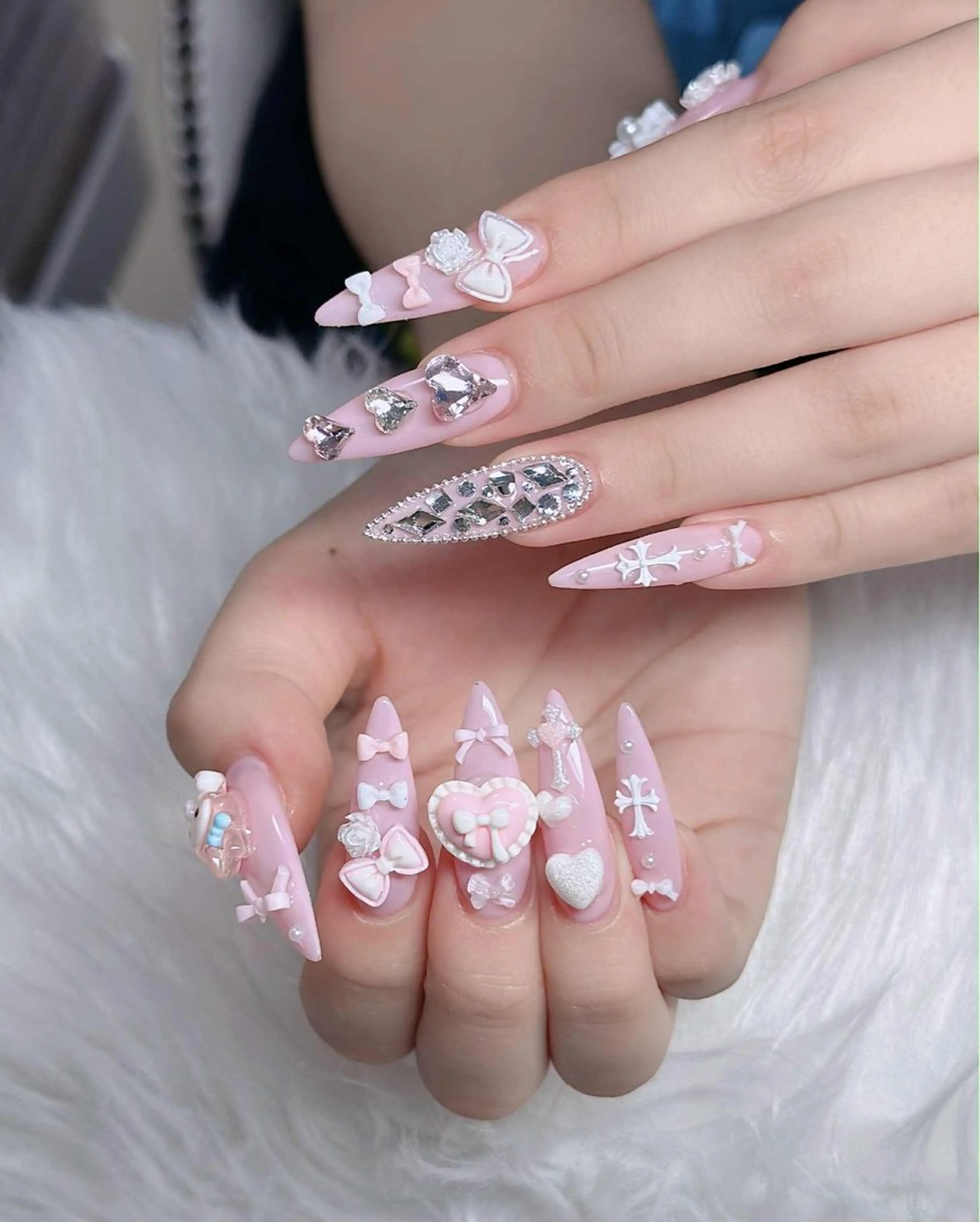 ネイル フレンチネイル ジェルネイル ガラスフレンチ ハロウィン ハート ハンドネイル H.baby Nail Salonのネイルデザイン