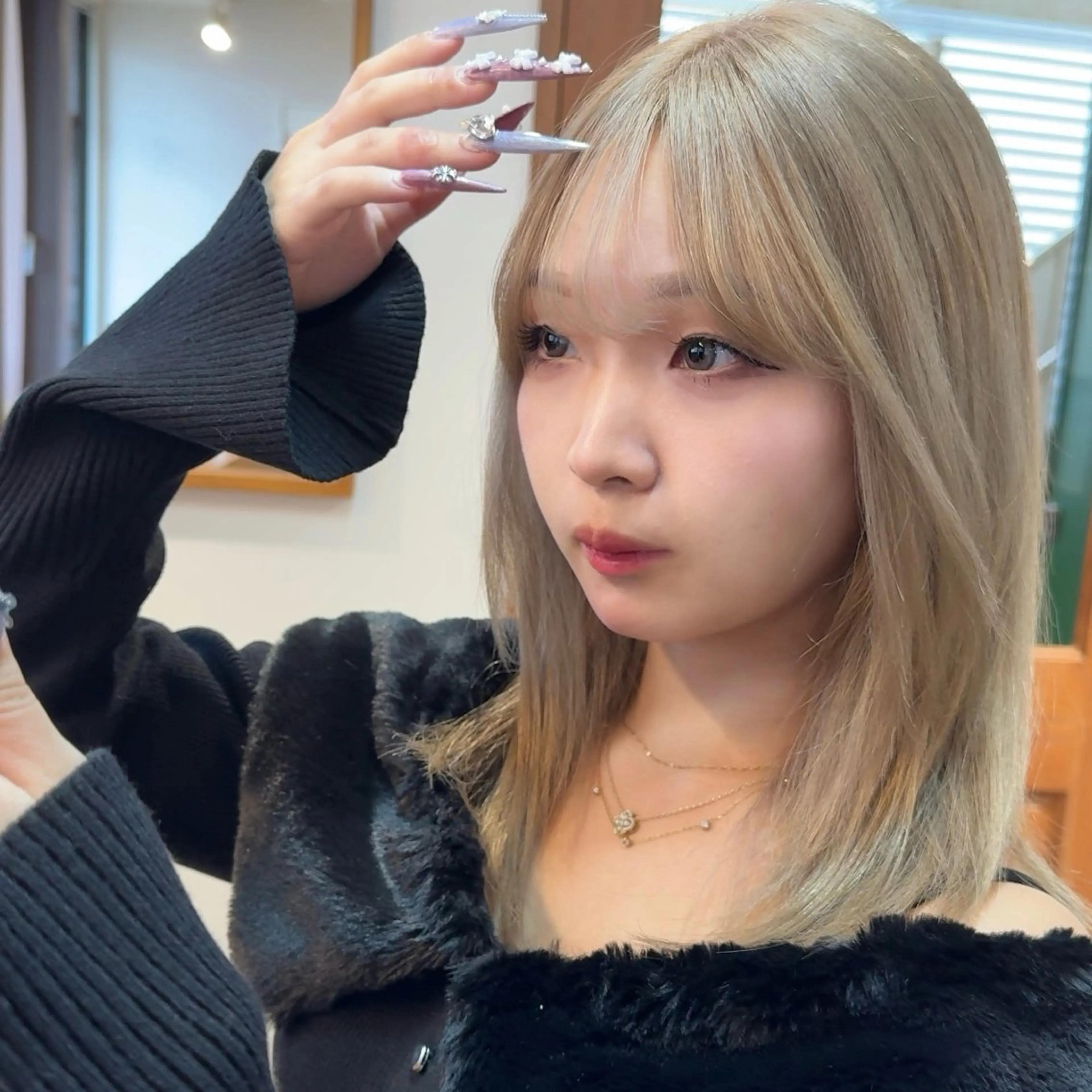 ロング カラー ブリーチ ブロンド ホワイトブロンド カット ヘアカラー トリートメント 岡本 太陽☀️のヘアスタイル