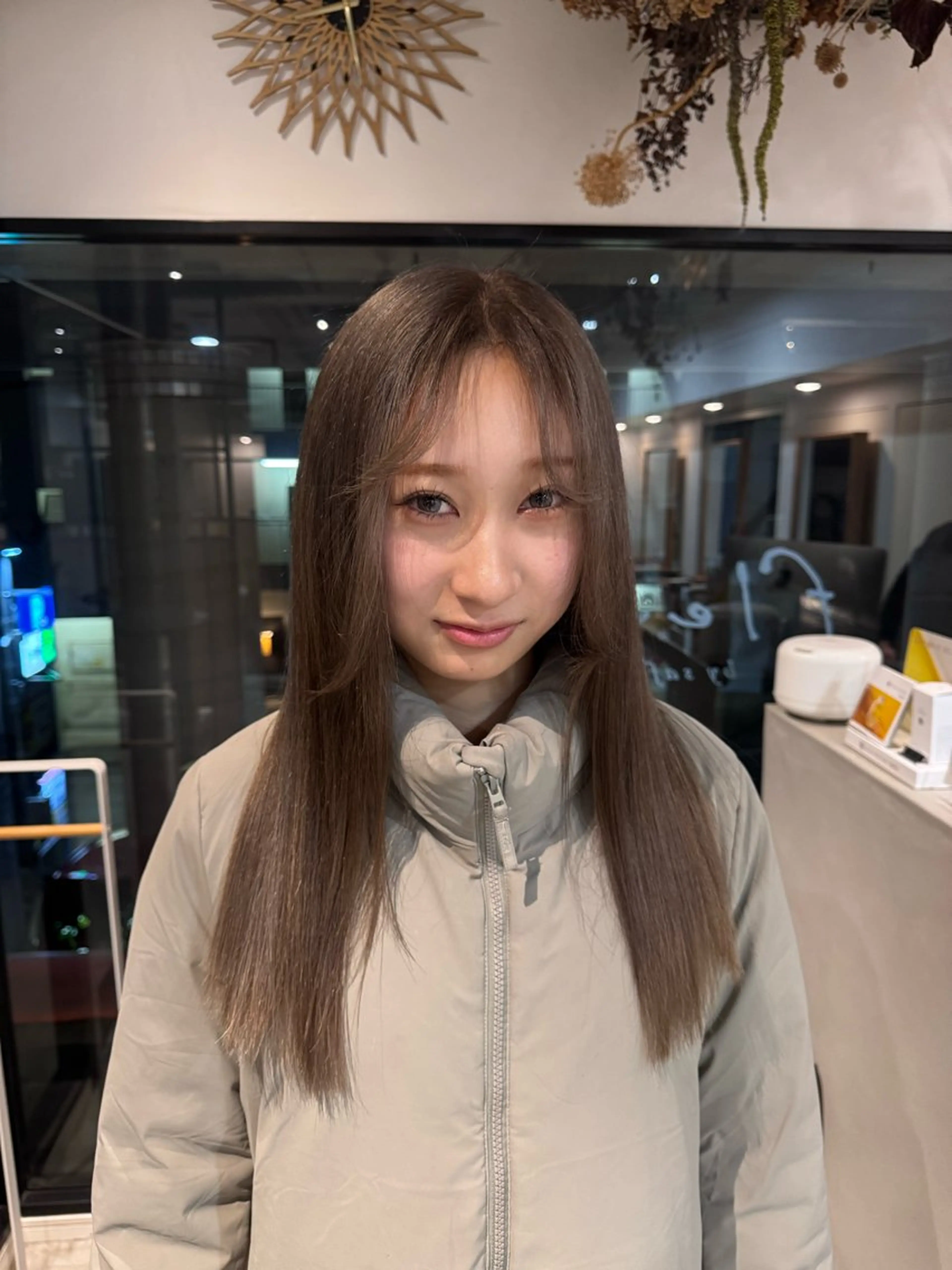 ロング saki/メンズパー マ・デザインカラーのヘアスタイル