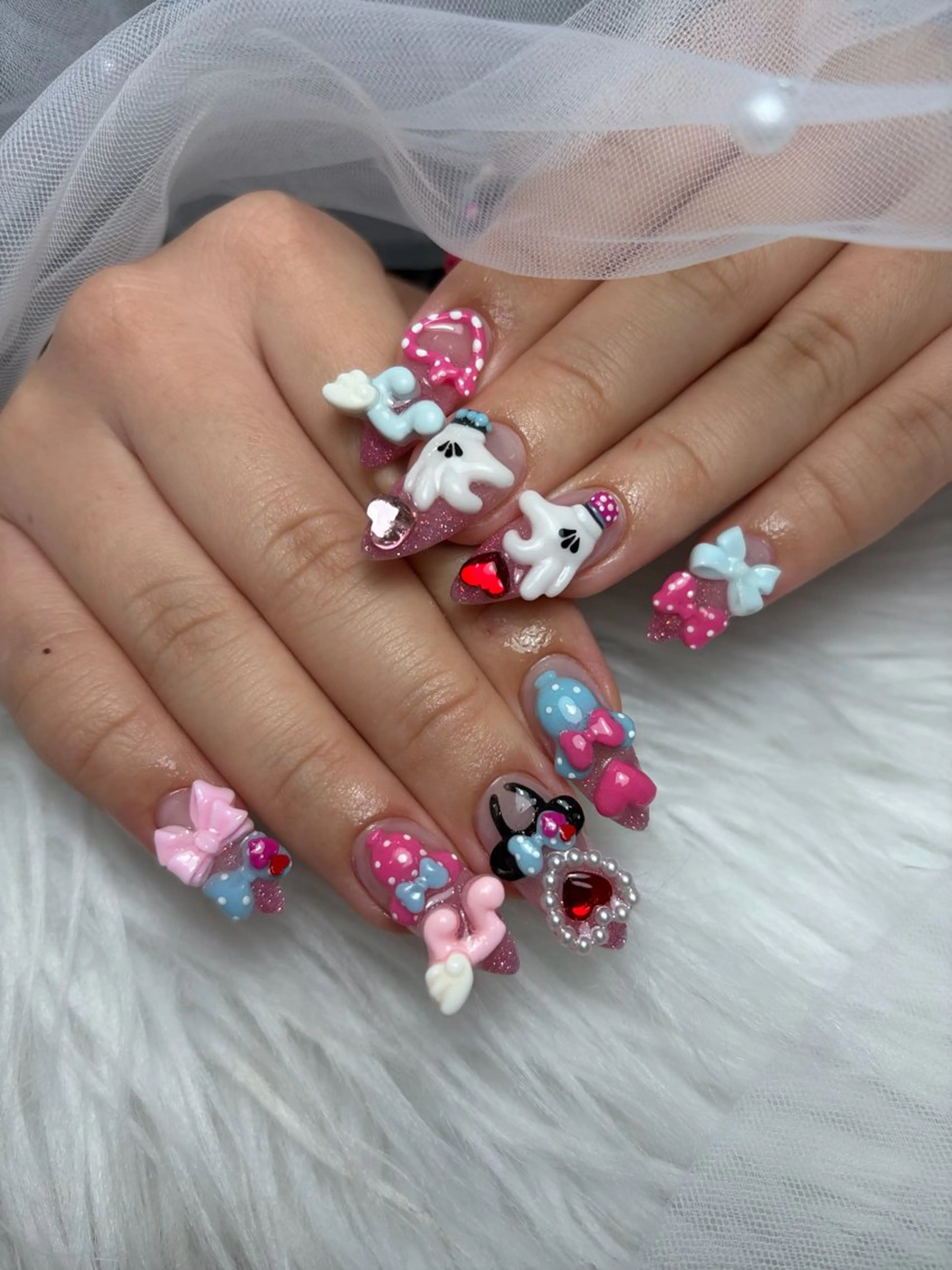 ネイル アートネイル 長さ出し ジェルネイル 韓国ネイル マグネットネイル ハンドネイル Cloudy Chan Nailのネイルデザイン