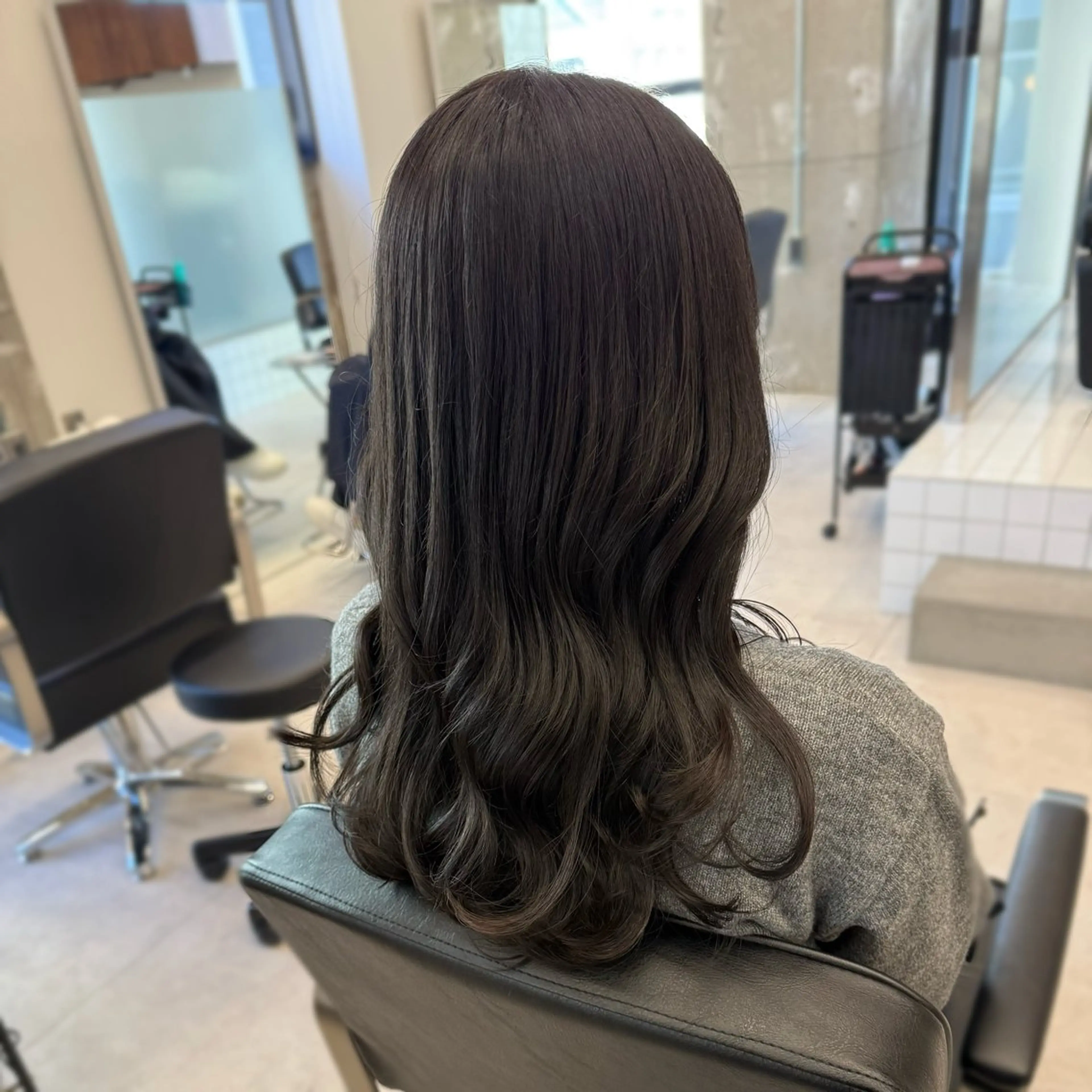 セミロング カラー 透明感カラー 縮毛矯正+モテカラー 🎀✨MIHOのヘアスタイル