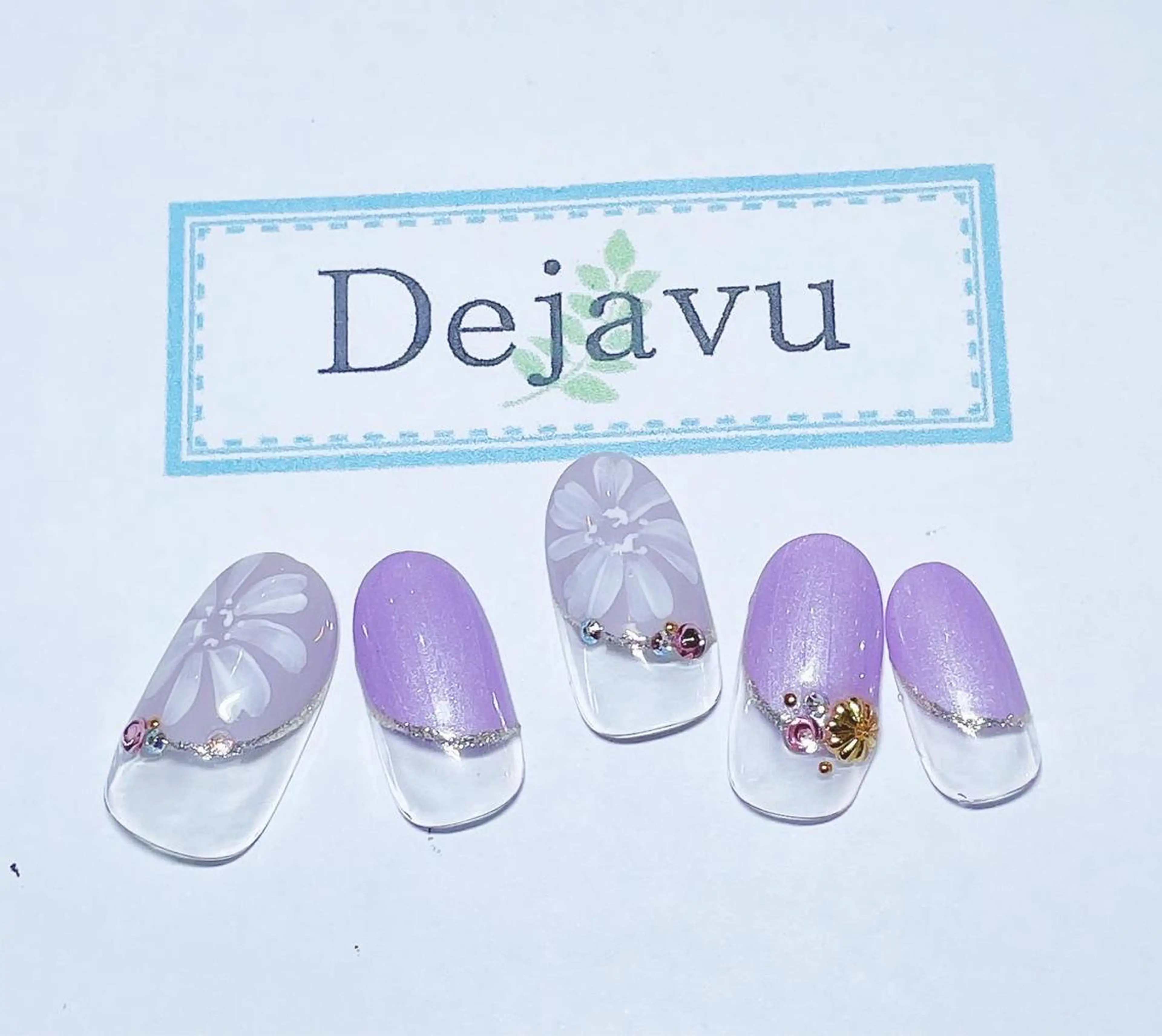 ネイル アートネイル フラワーネイル フレンチネイル ニュアンスネイル 春ネイル Nail salon Dejavu 🌿のネイルデザイン