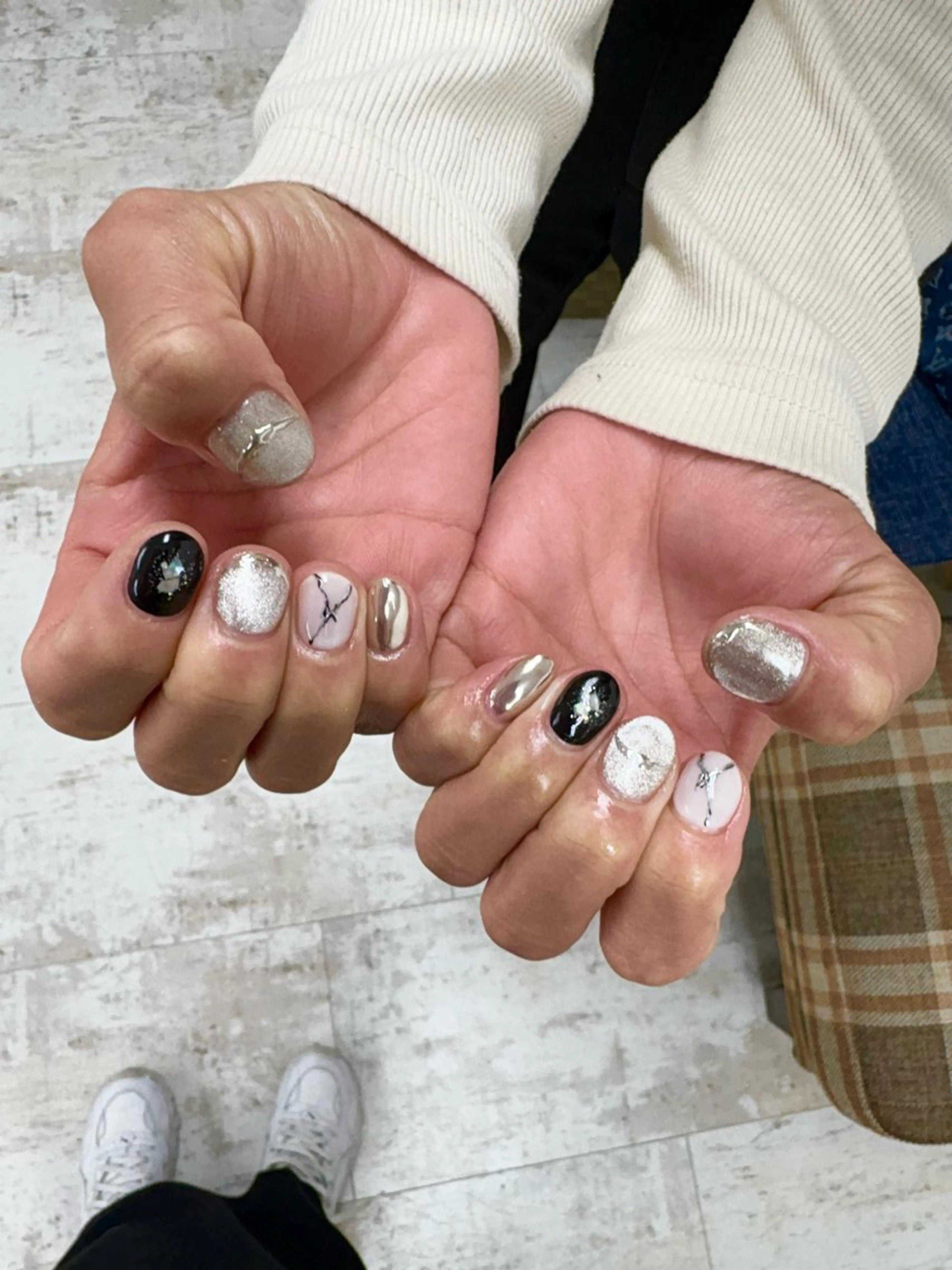 ネイル 吉田 里菜のネイルデザイン